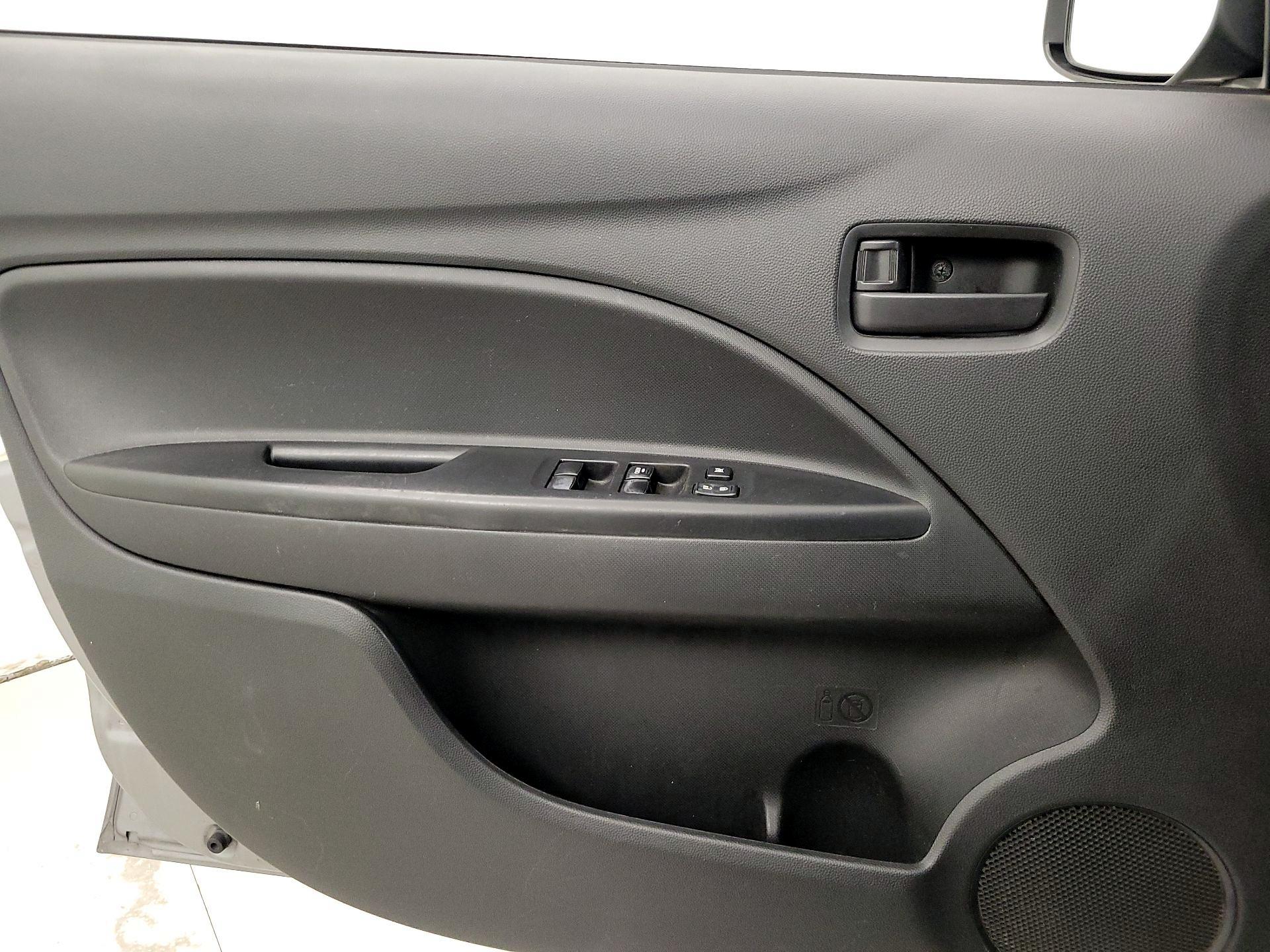 Thumbnail: 2017 Mitsubishi Mirage - 12