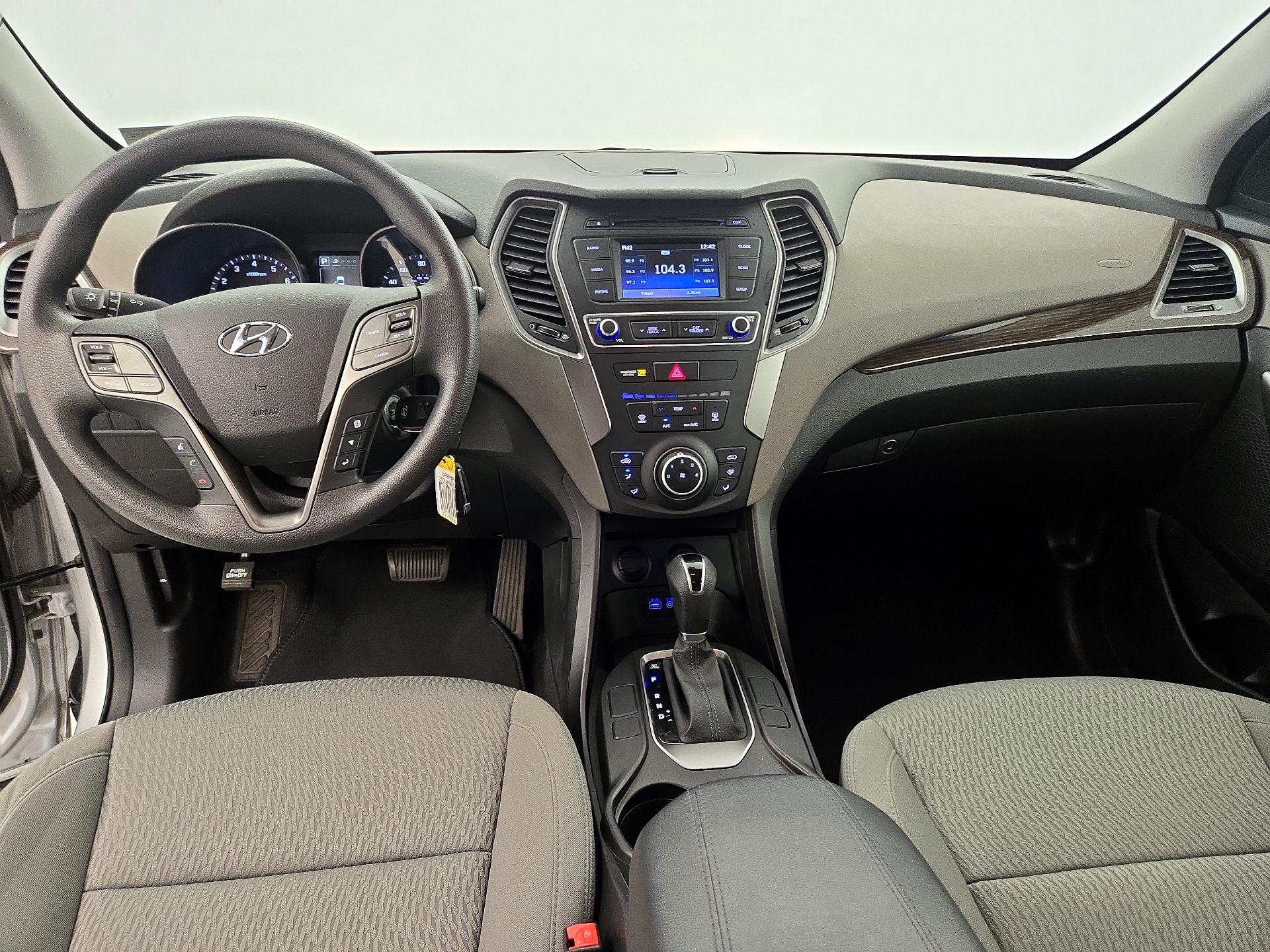 Thumbnail: 2017 Hyundai Santa Fe - 9
