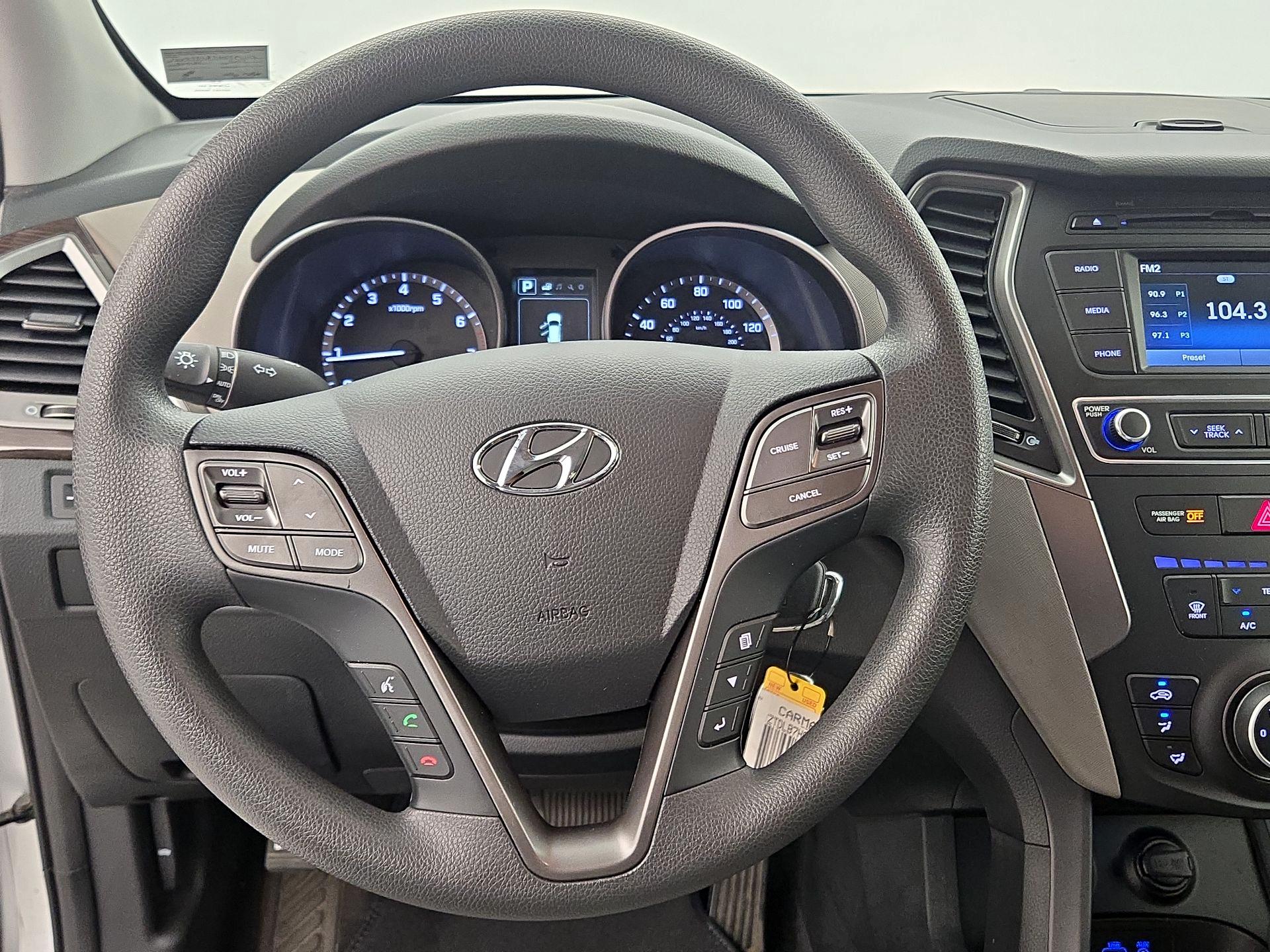 Thumbnail: 2017 Hyundai Santa Fe - 10
