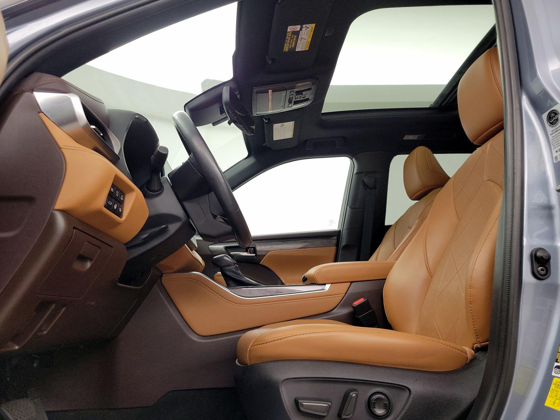 Thumbnail: 2021 Toyota Highlander - 20