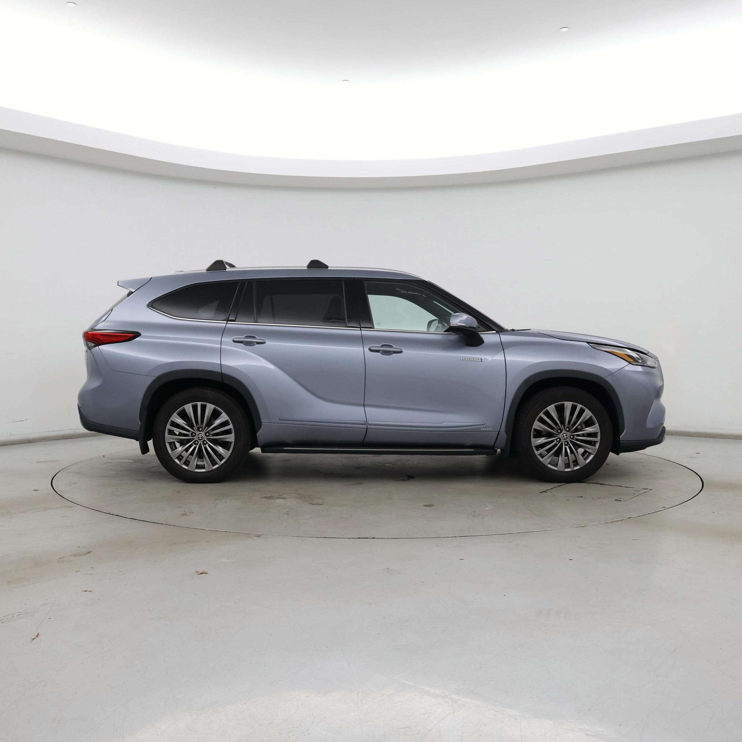 Thumbnail: 2021 Toyota Highlander - 7