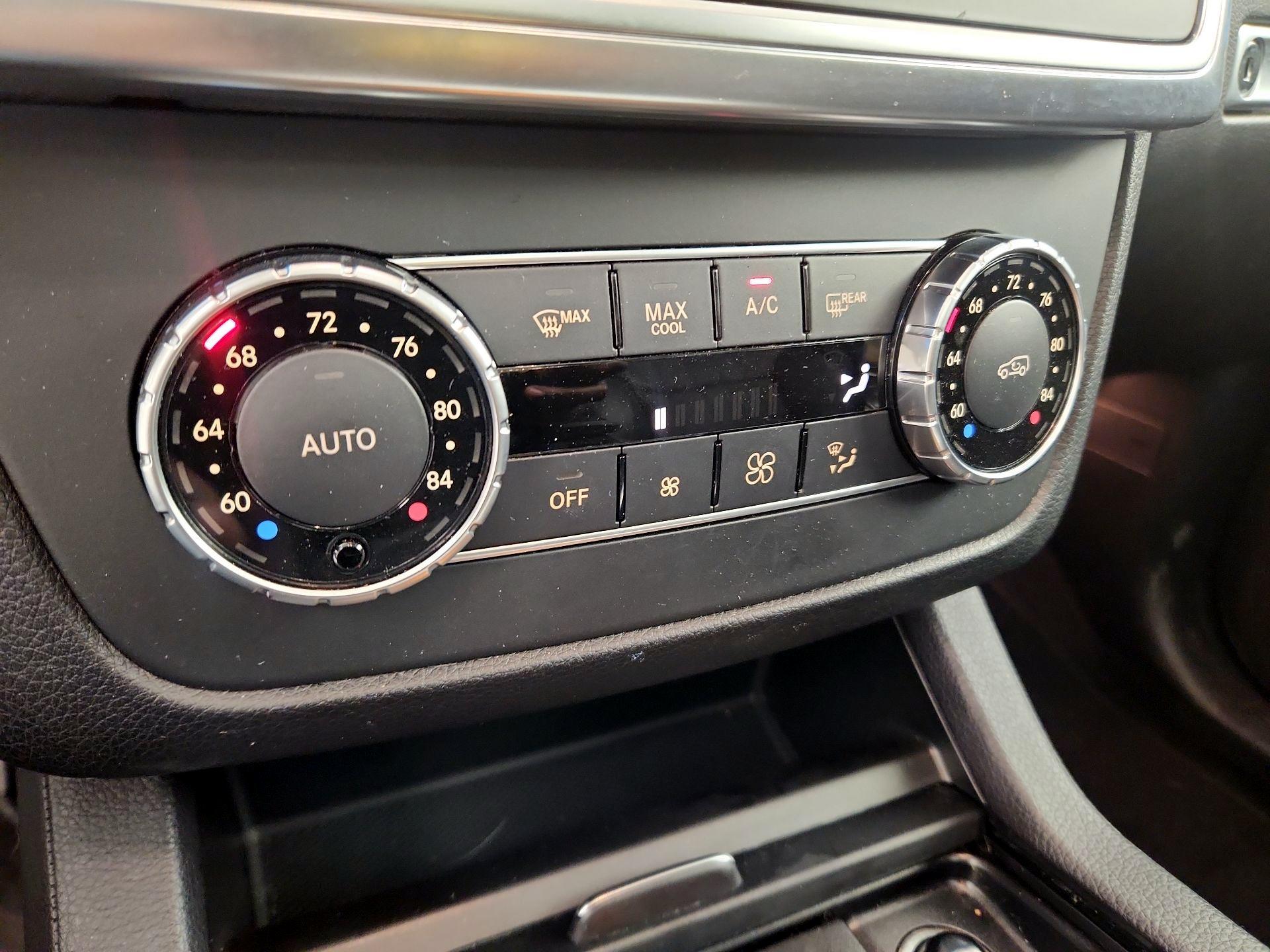 Thumbnail: 2015 Mercedes-Benz GL-Class - 17