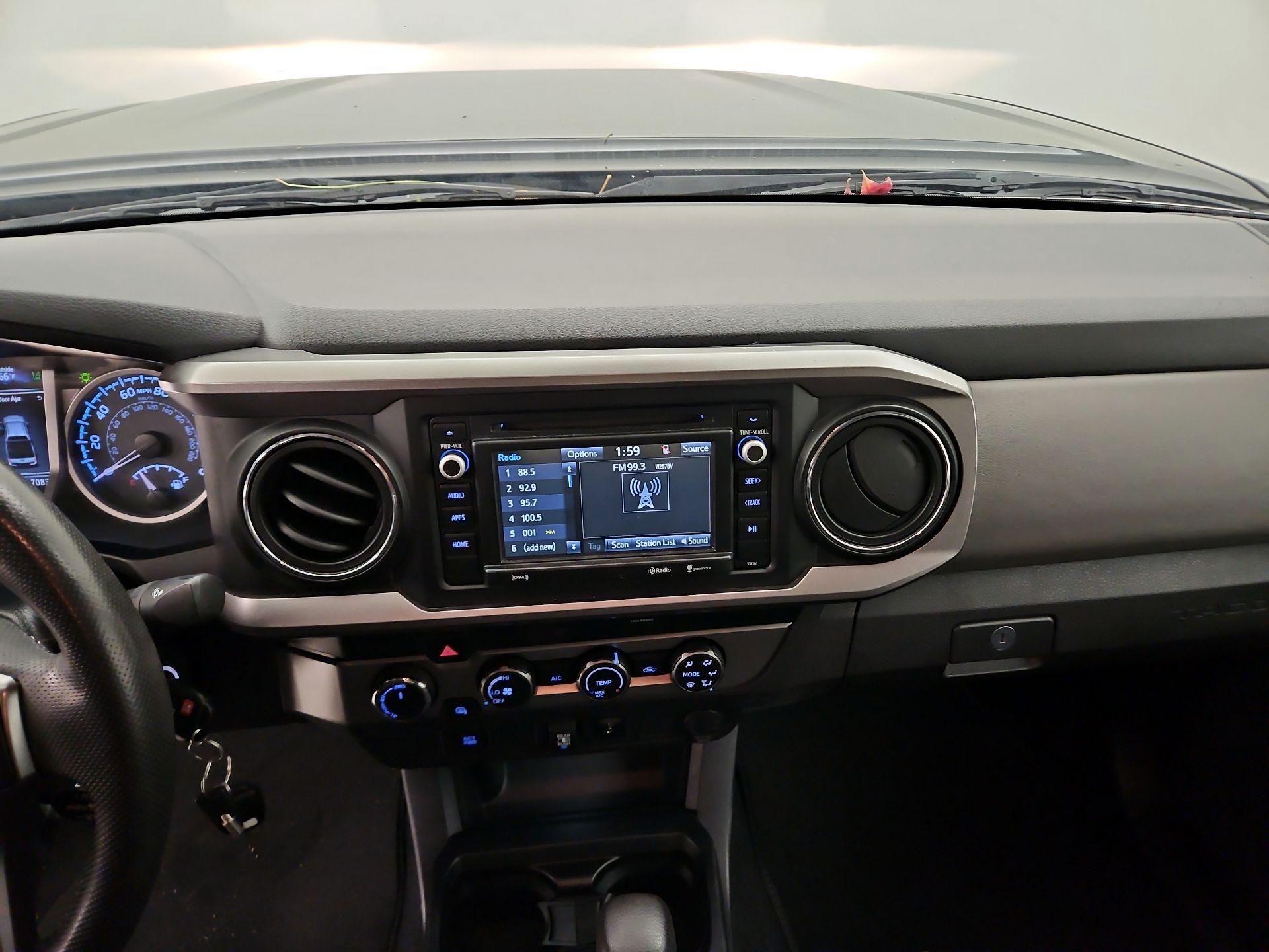 Thumbnail: 2019 Toyota Tacoma - 9