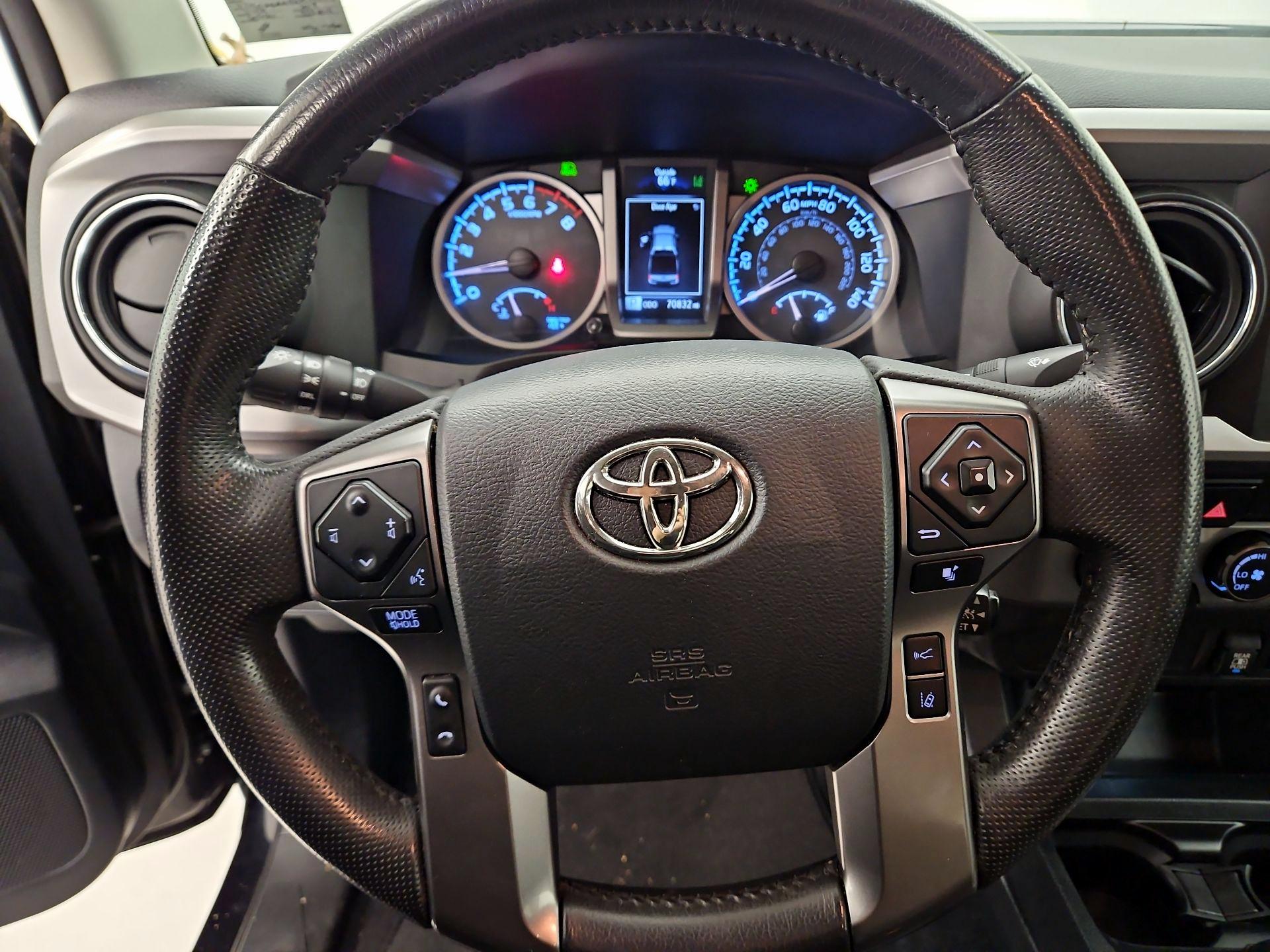 Thumbnail: 2019 Toyota Tacoma - 10