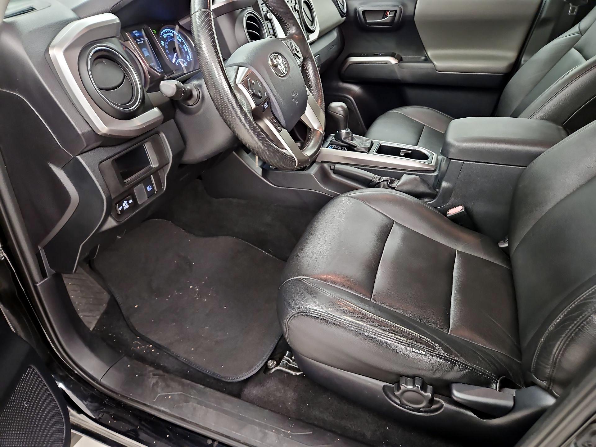 Thumbnail: 2019 Toyota Tacoma - 11