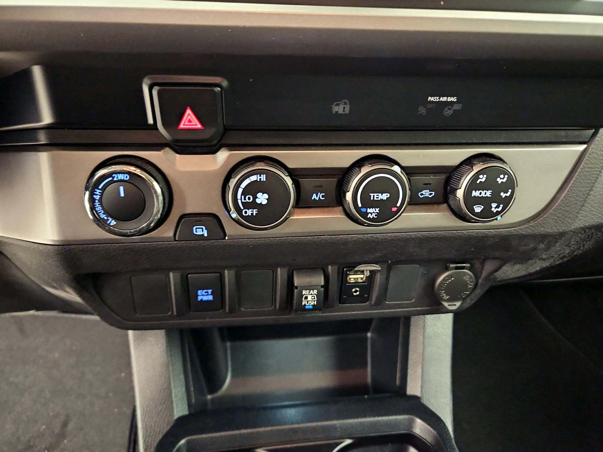 Thumbnail: 2019 Toyota Tacoma - 16