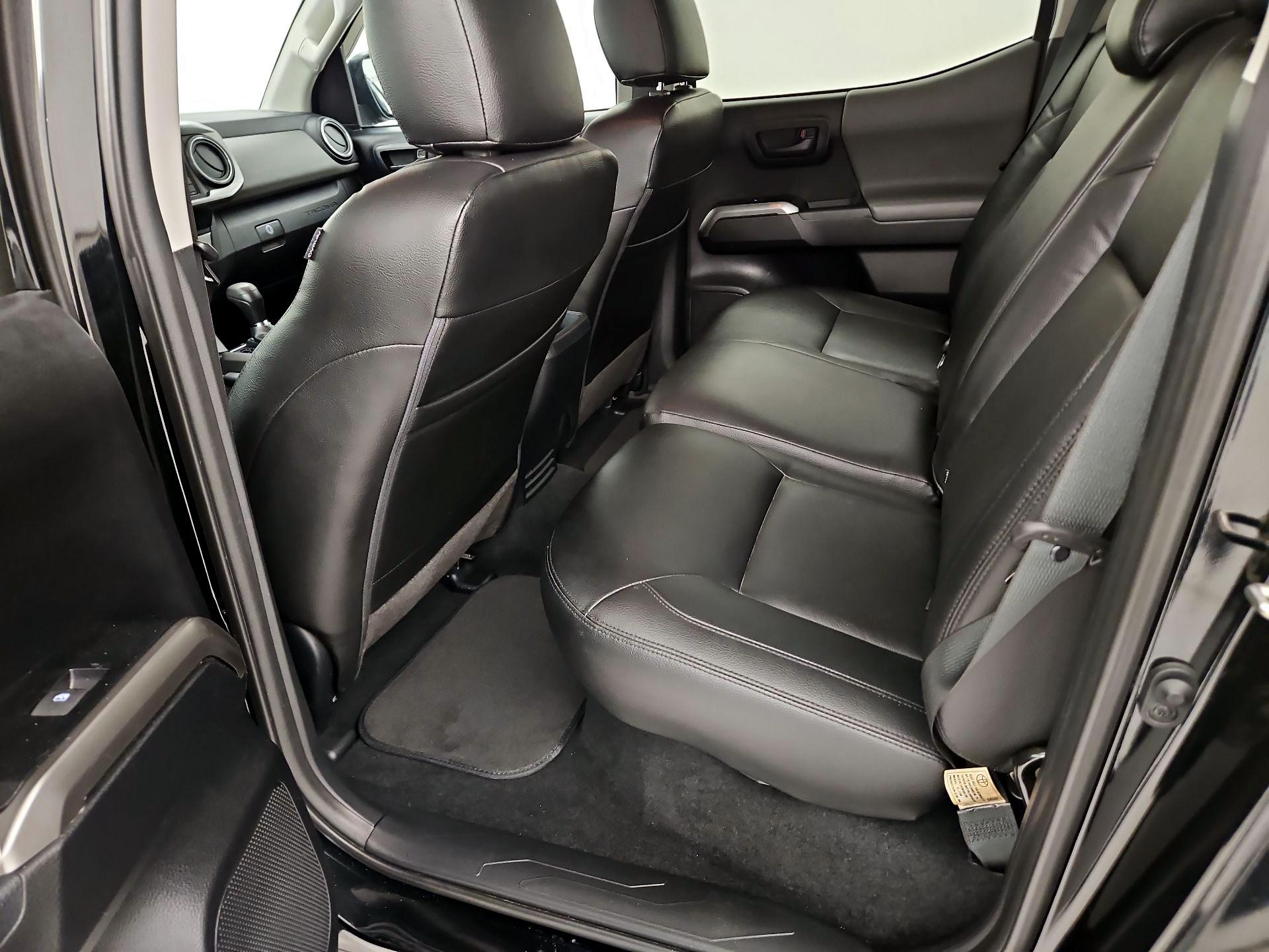 Thumbnail: 2019 Toyota Tacoma - 19