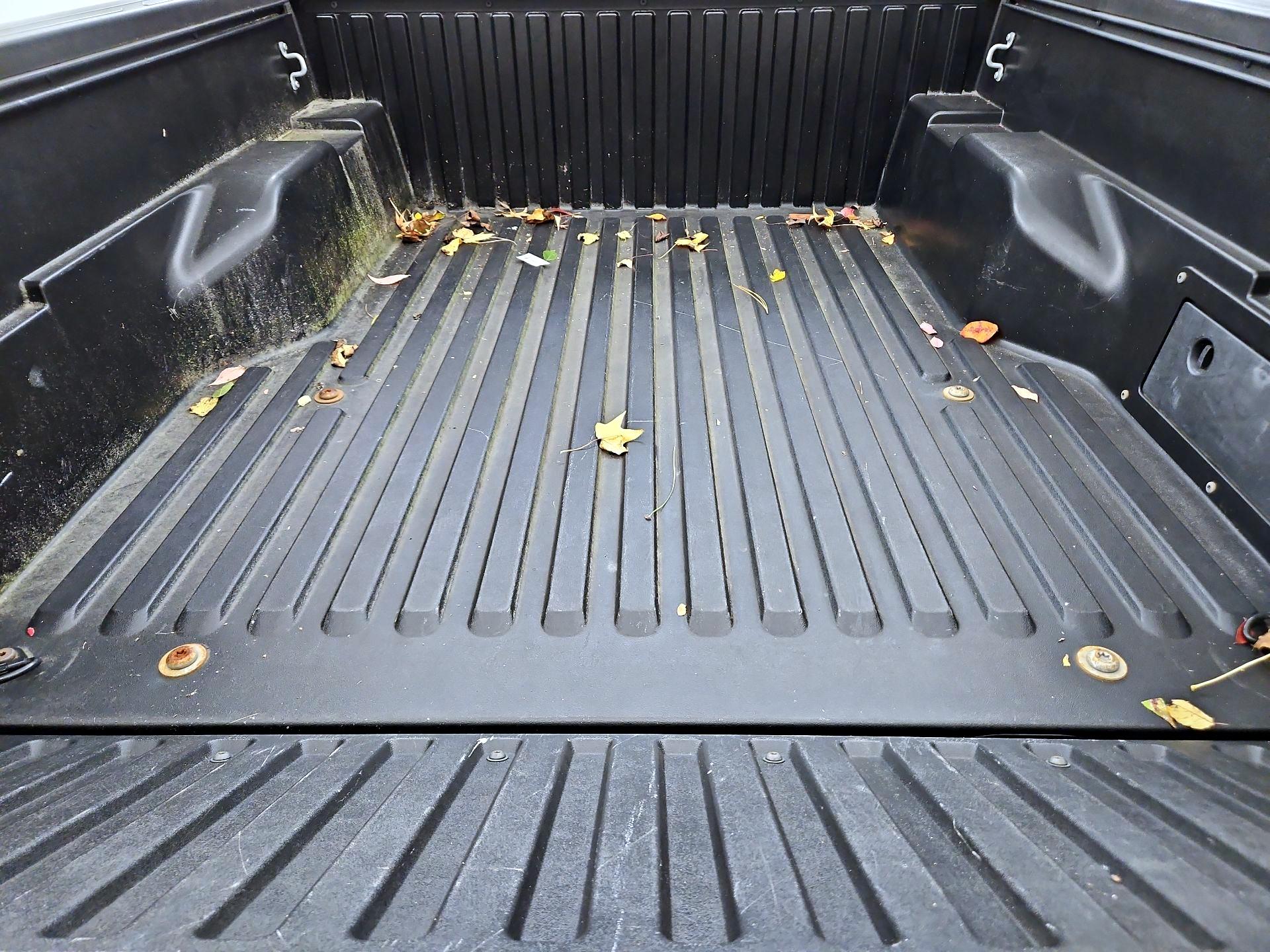 Thumbnail: 2019 Toyota Tacoma - 20