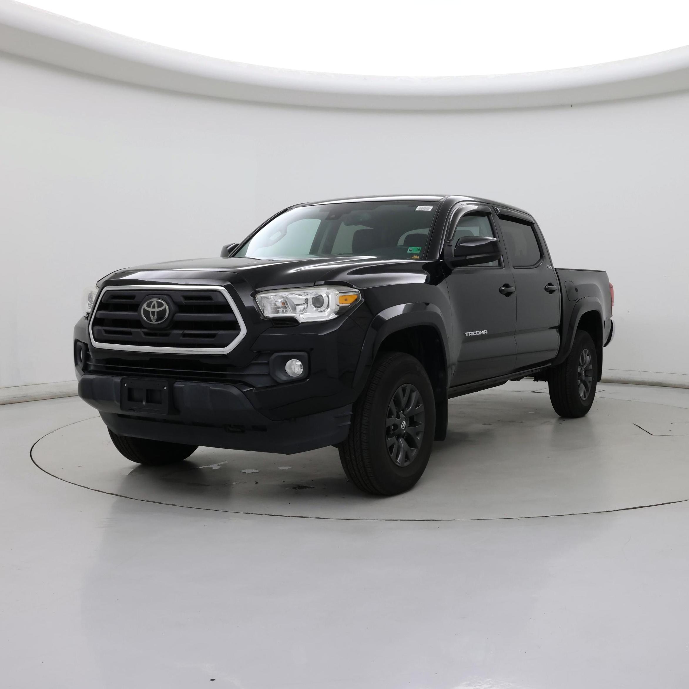Thumbnail: 2019 Toyota Tacoma - 4