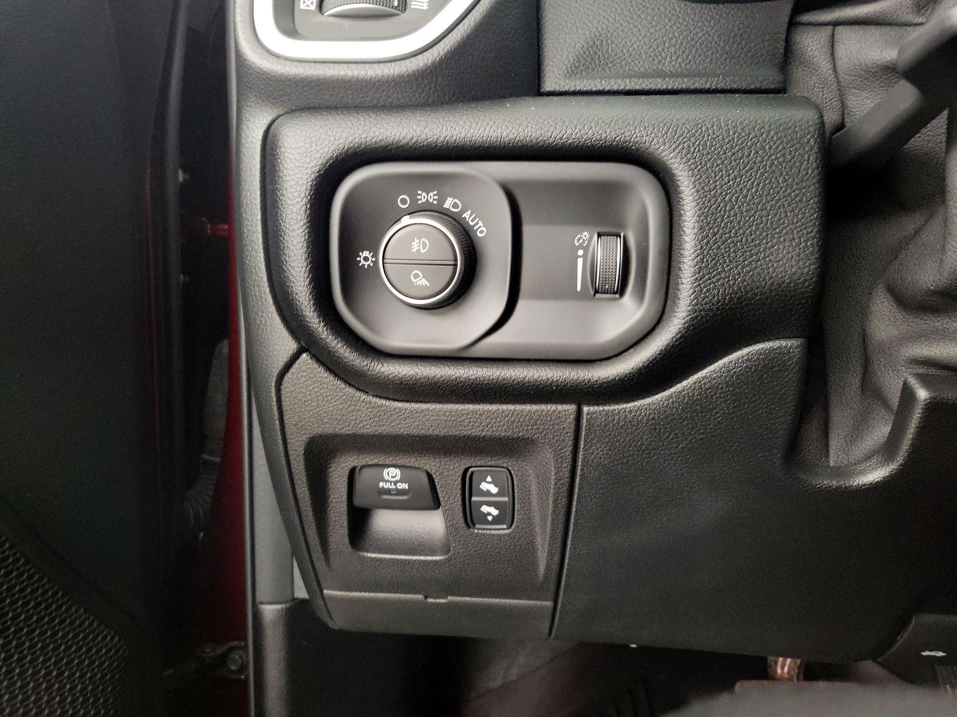 Thumbnail: 2021 RAM 1500 - 13