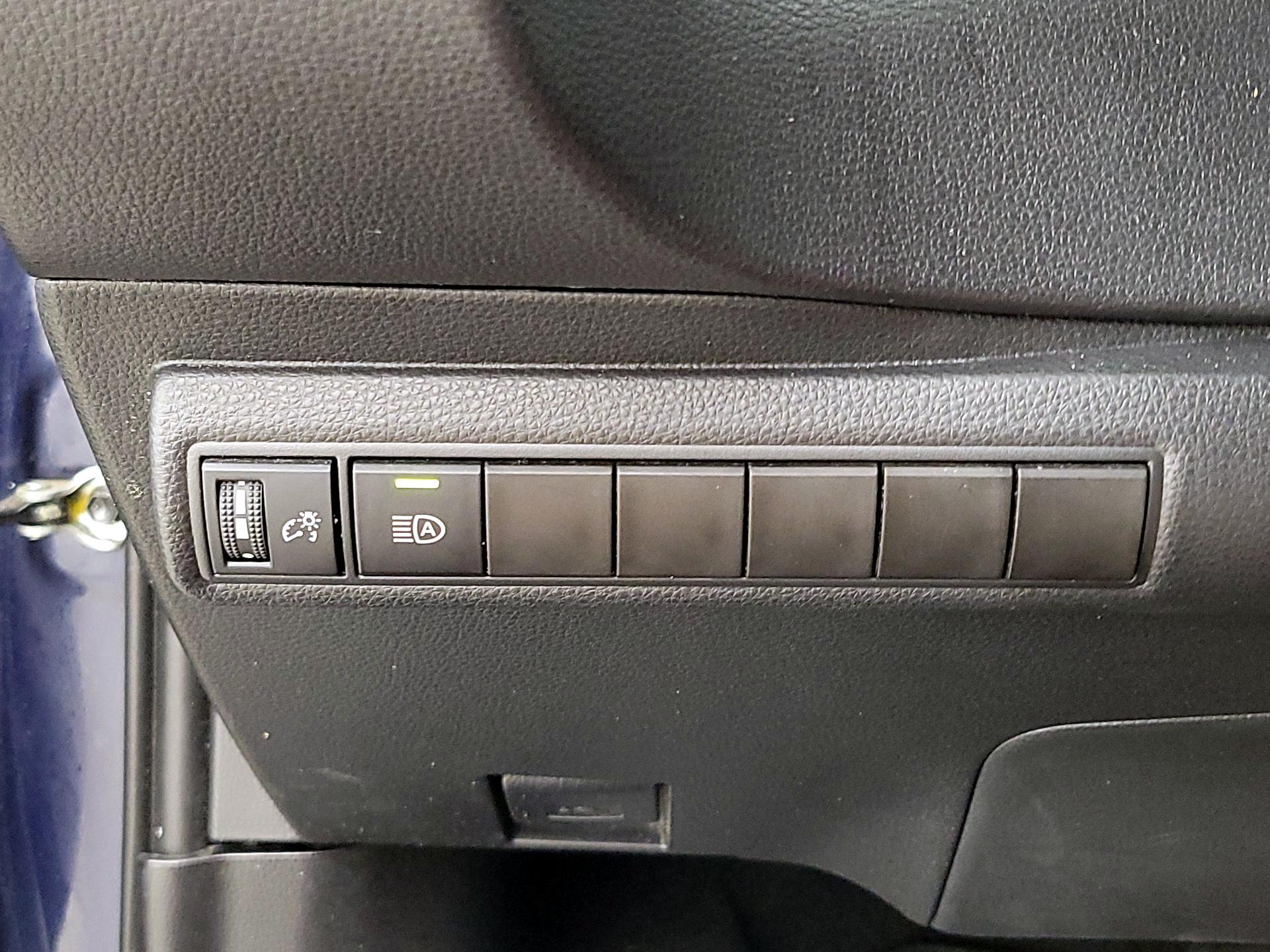 Thumbnail: 2023 Toyota Corolla - 13