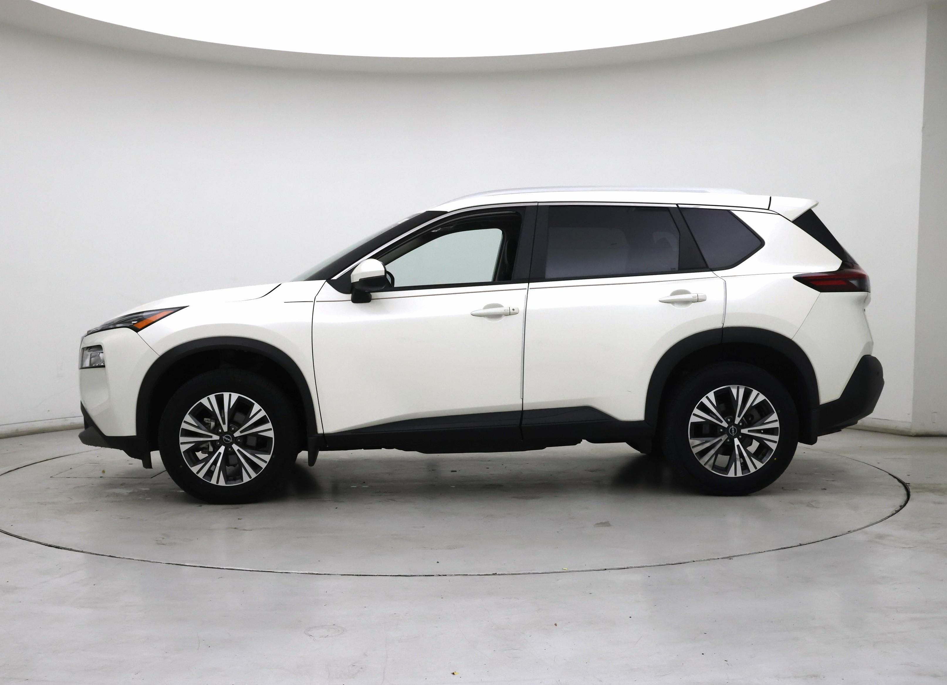 Thumbnail: 2022 Nissan Rogue - 3