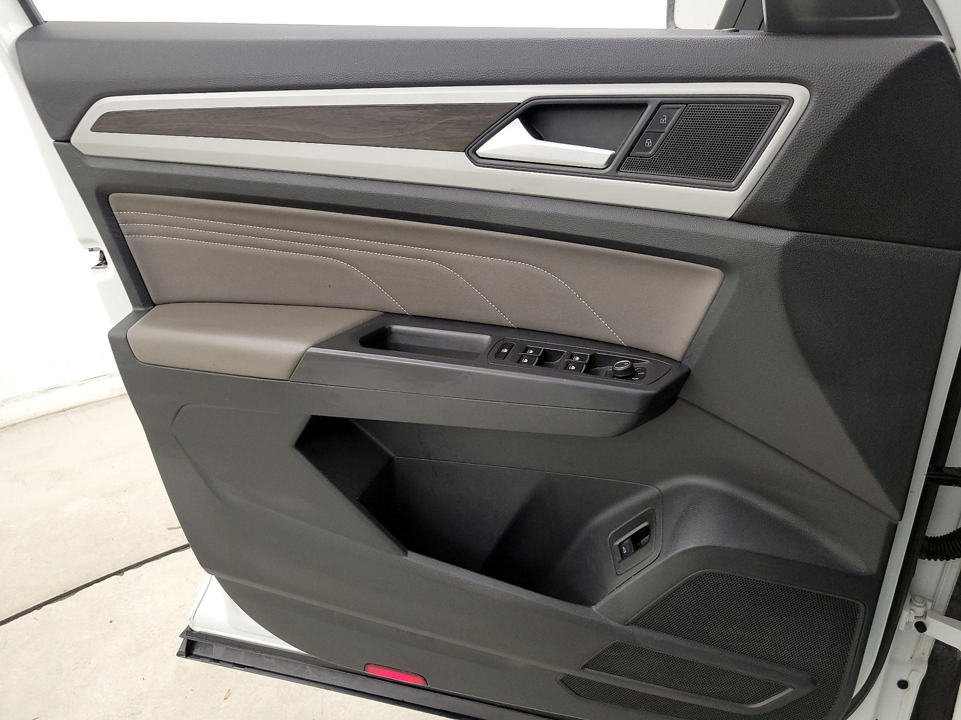 Thumbnail: 2021 Volkswagen Atlas - 12