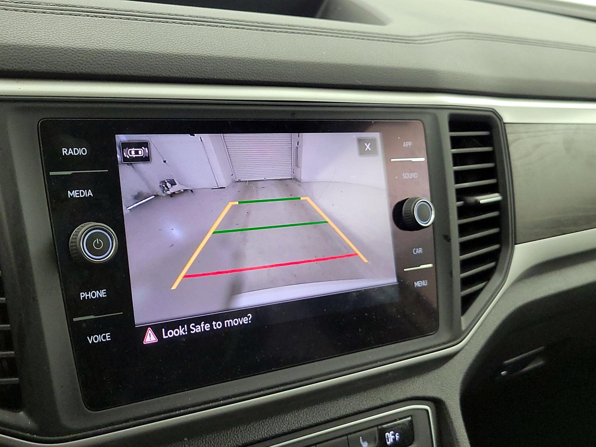 Thumbnail: 2021 Volkswagen Atlas - 14