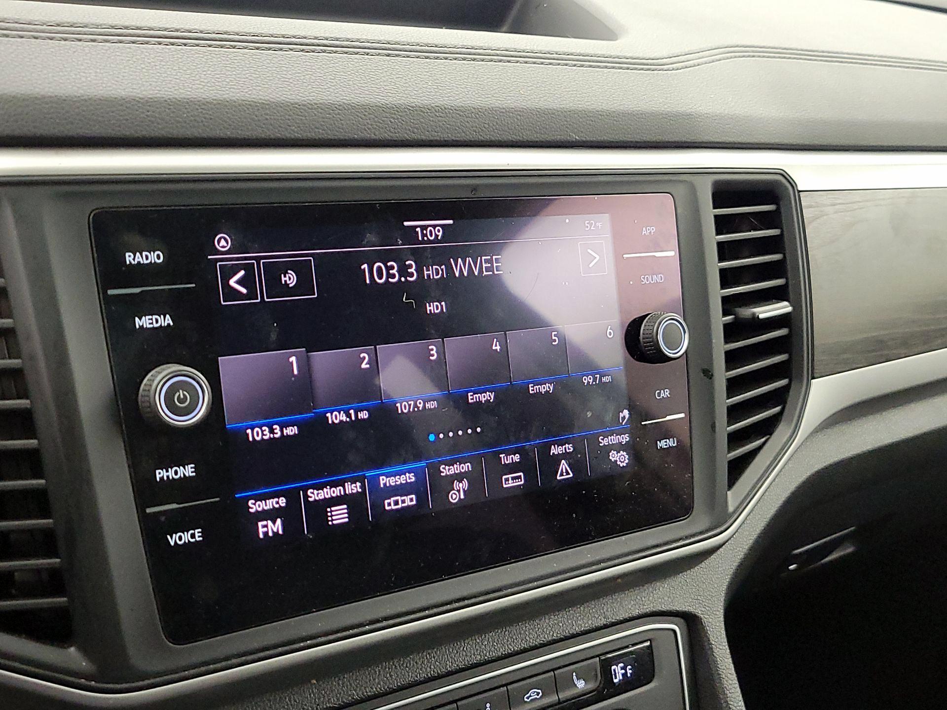 Thumbnail: 2021 Volkswagen Atlas - 15