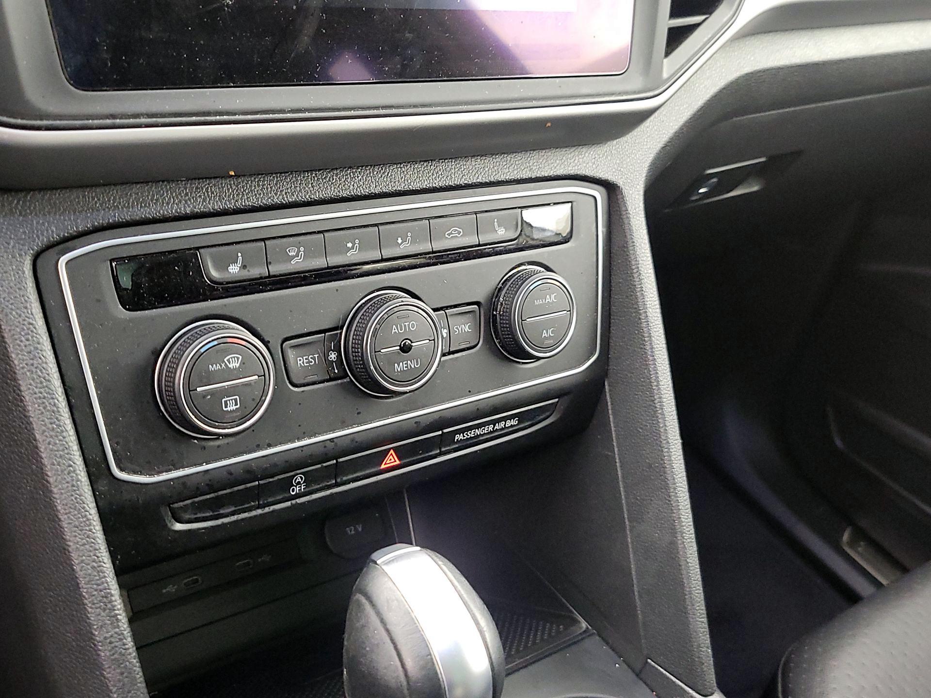 Thumbnail: 2021 Volkswagen Atlas - 16