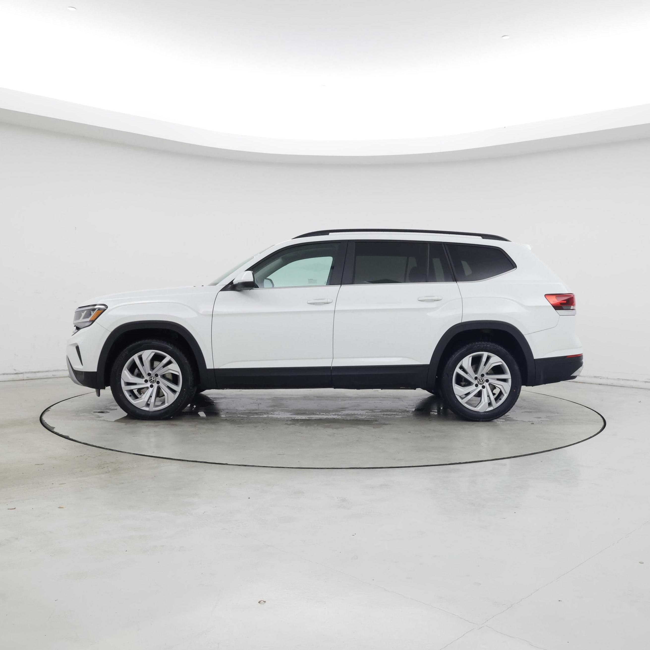 Thumbnail: 2021 Volkswagen Atlas - 3