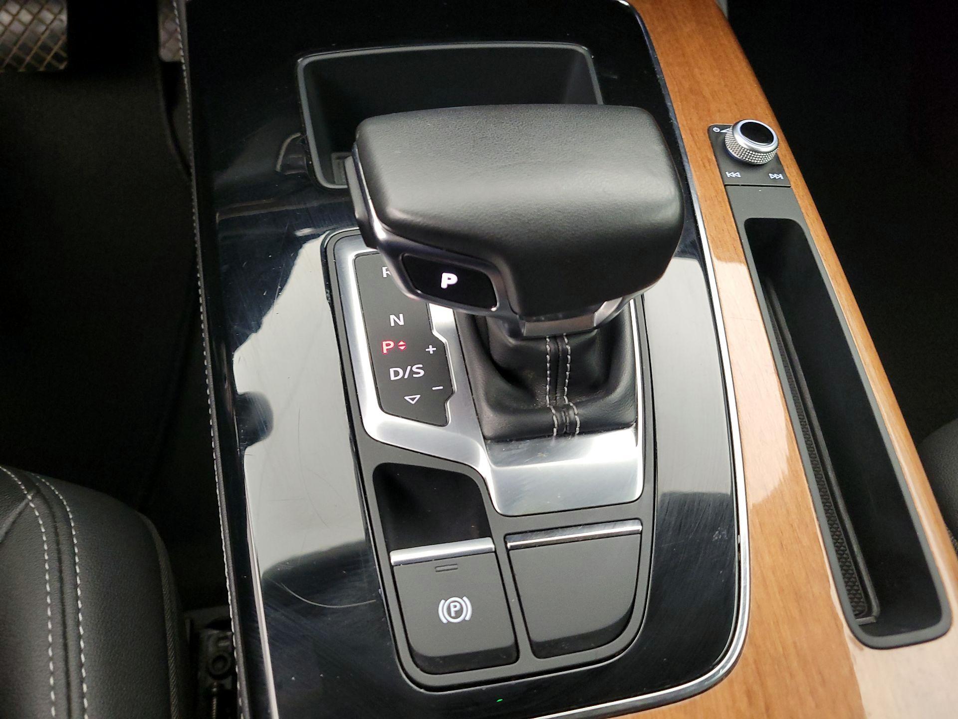 Thumbnail: 2023 Audi Q5 - 17