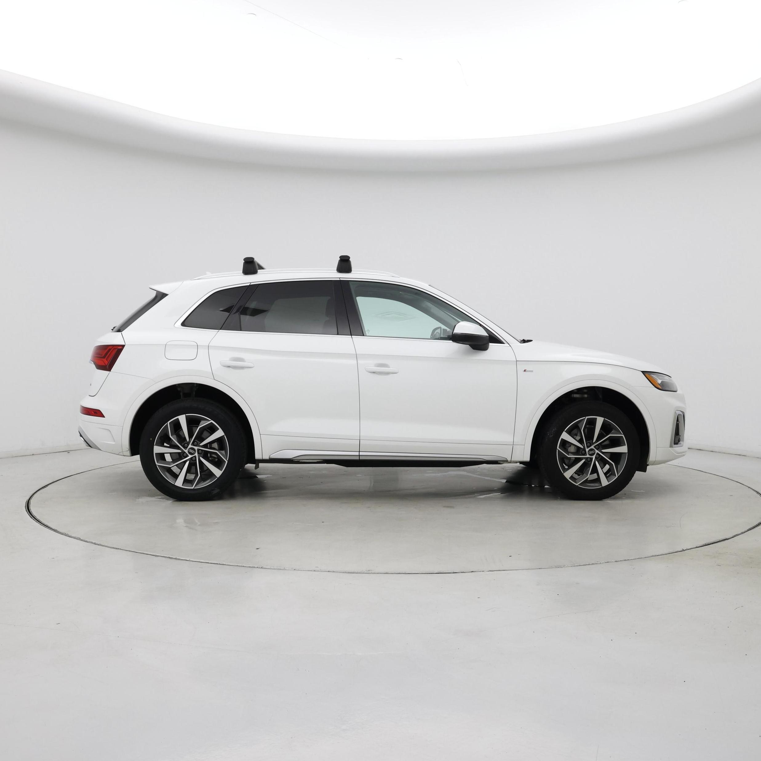 Thumbnail: 2023 Audi Q5 - 7