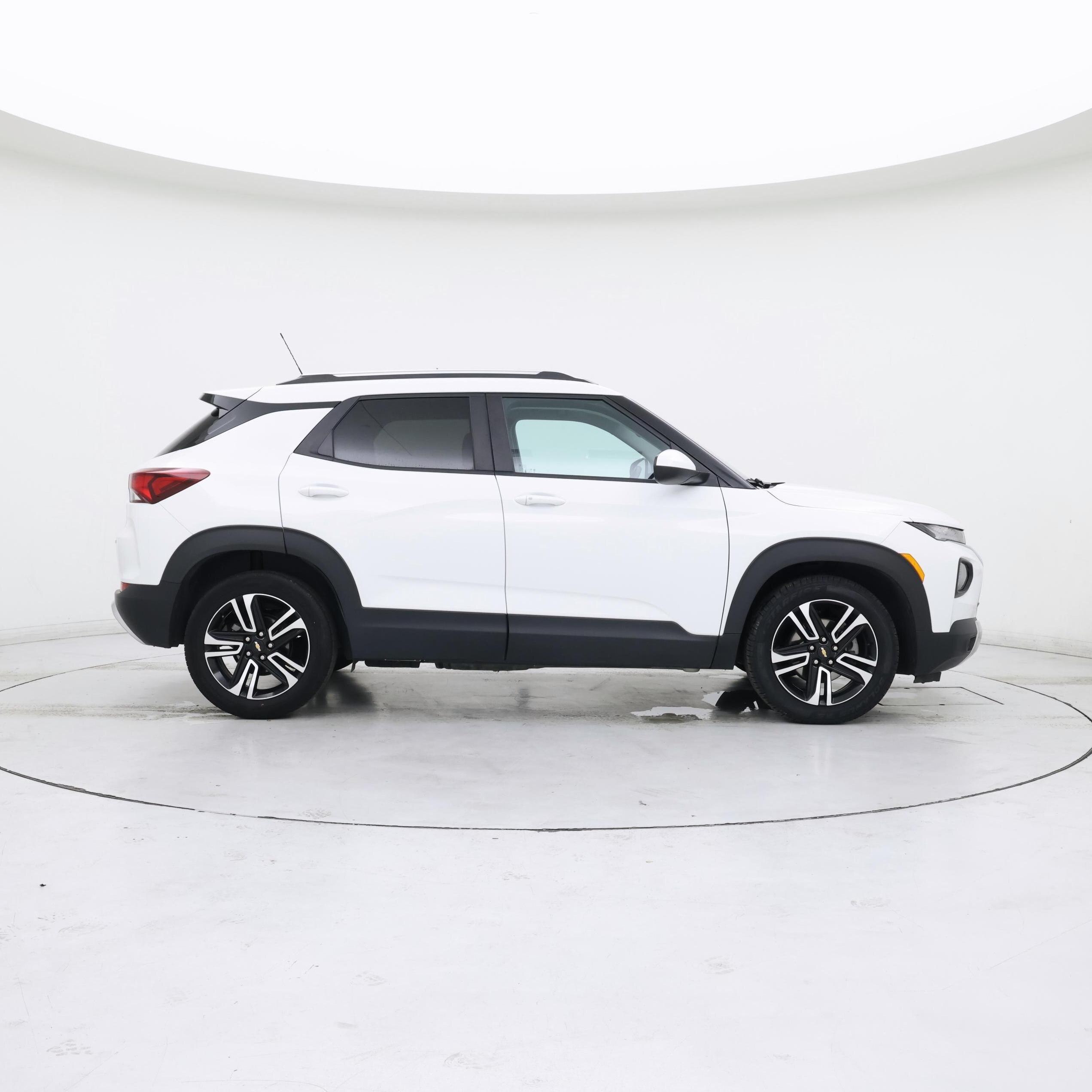 Thumbnail: 2023 Chevrolet TrailBlazer - 7