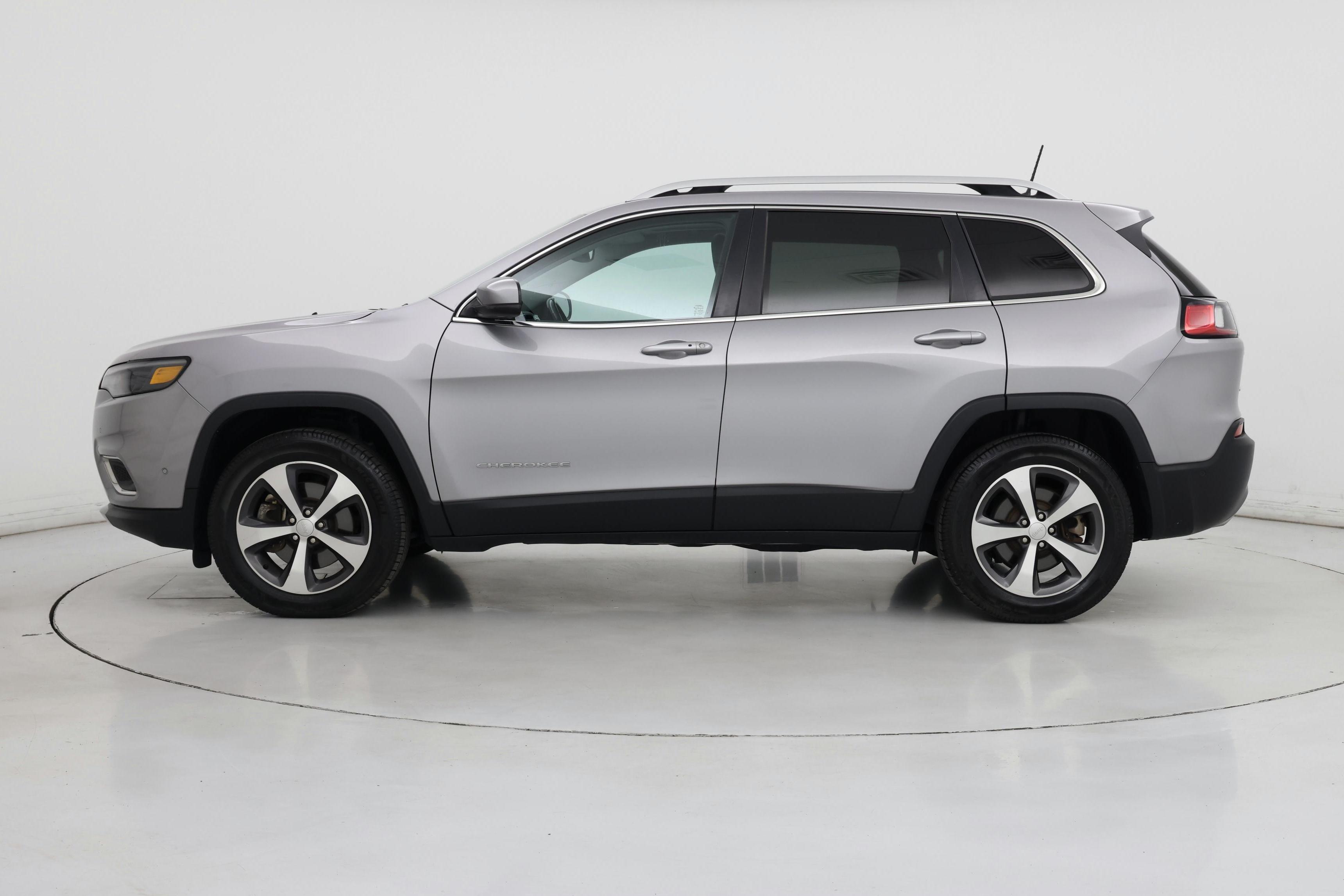 Thumbnail: 2021 Jeep Cherokee - 3