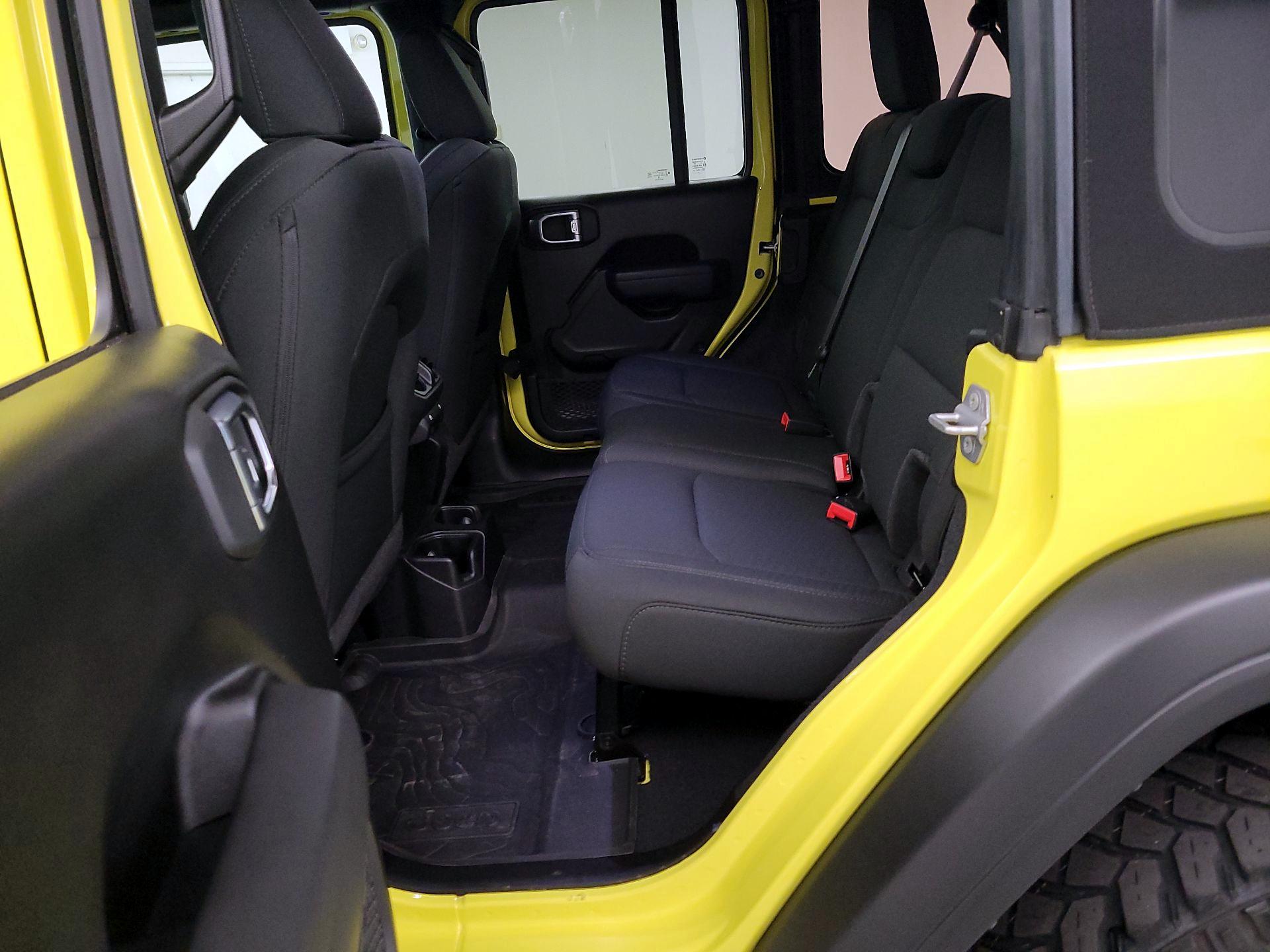 Thumbnail: 2022 Jeep Wrangler - 20