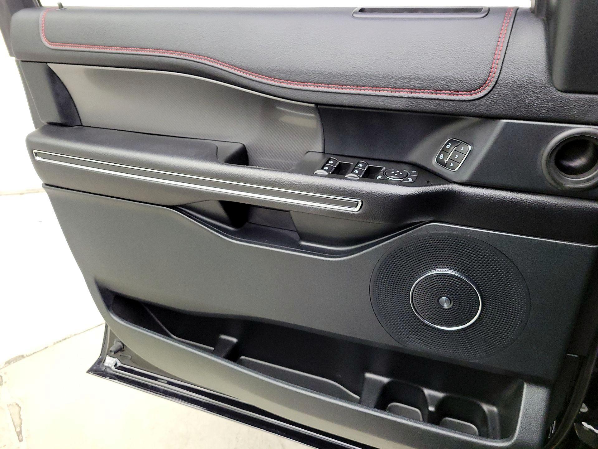 Thumbnail: 2020 Ford Expedition - 12