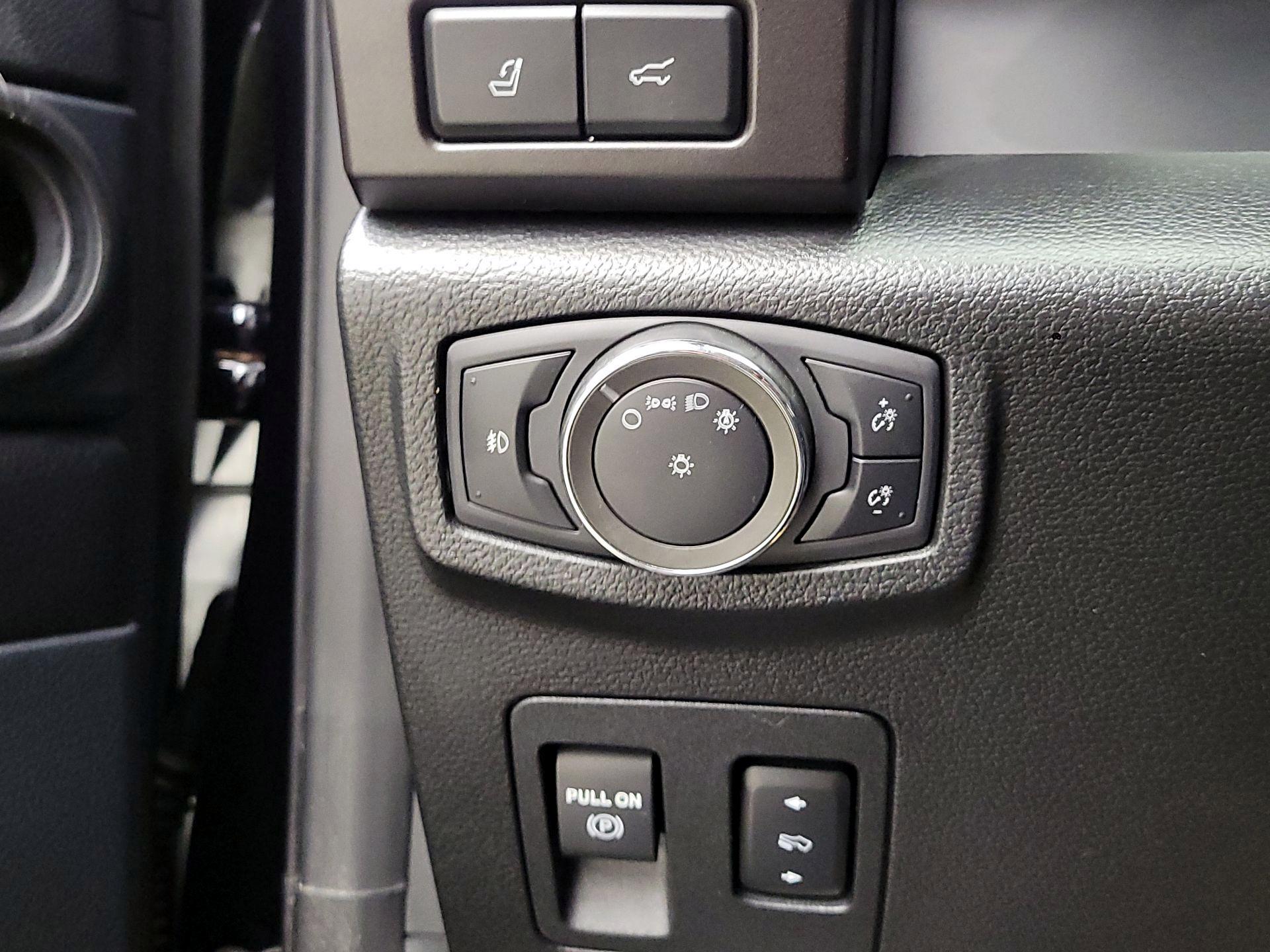 Thumbnail: 2020 Ford Expedition - 13