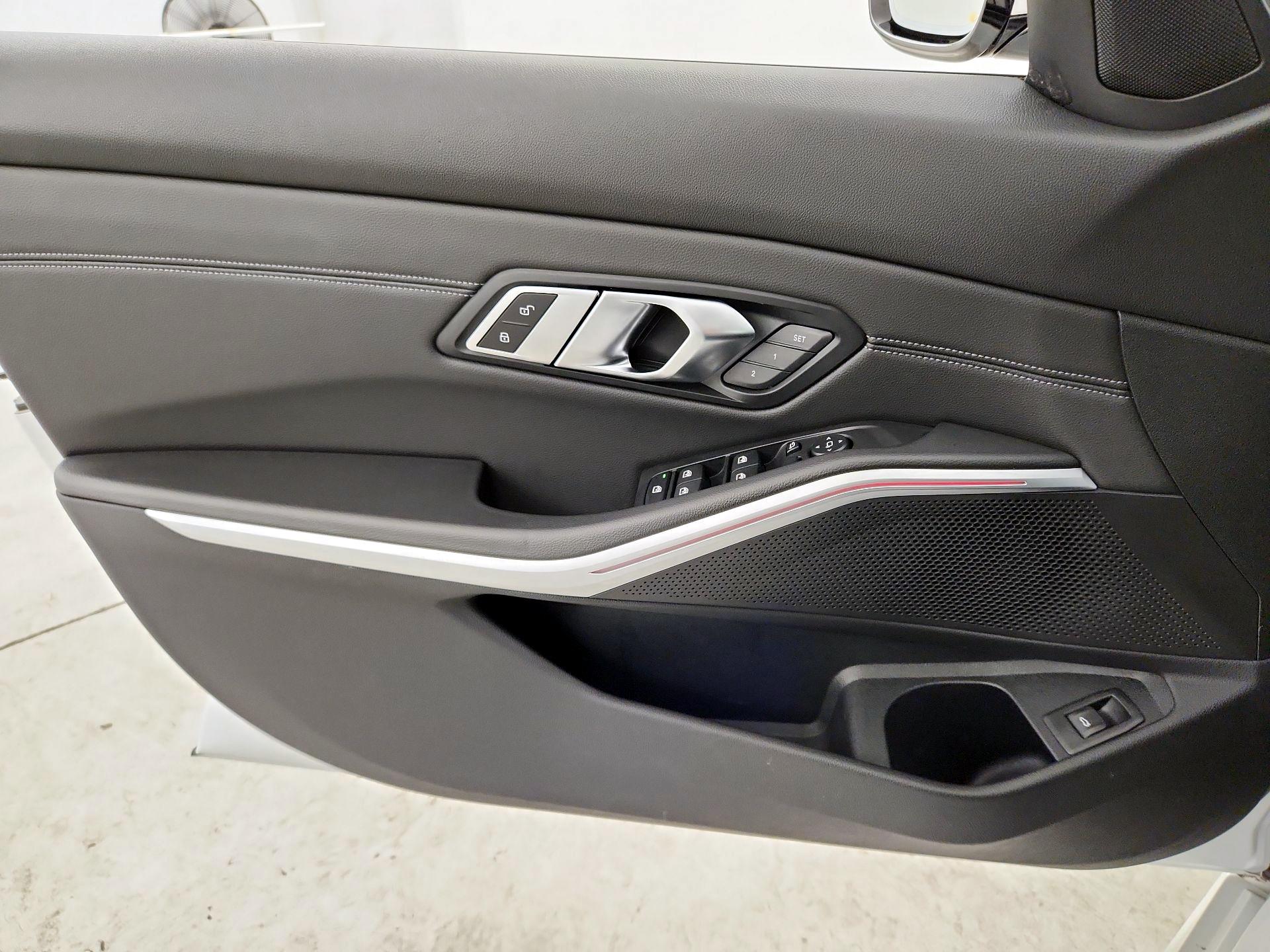 Thumbnail: 2020 BMW 3 Series - 12