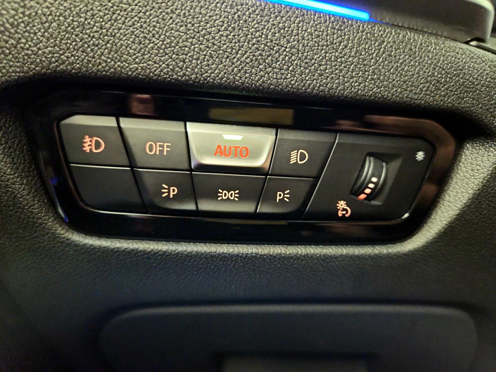 Thumbnail: 2020 BMW 3 Series - 13