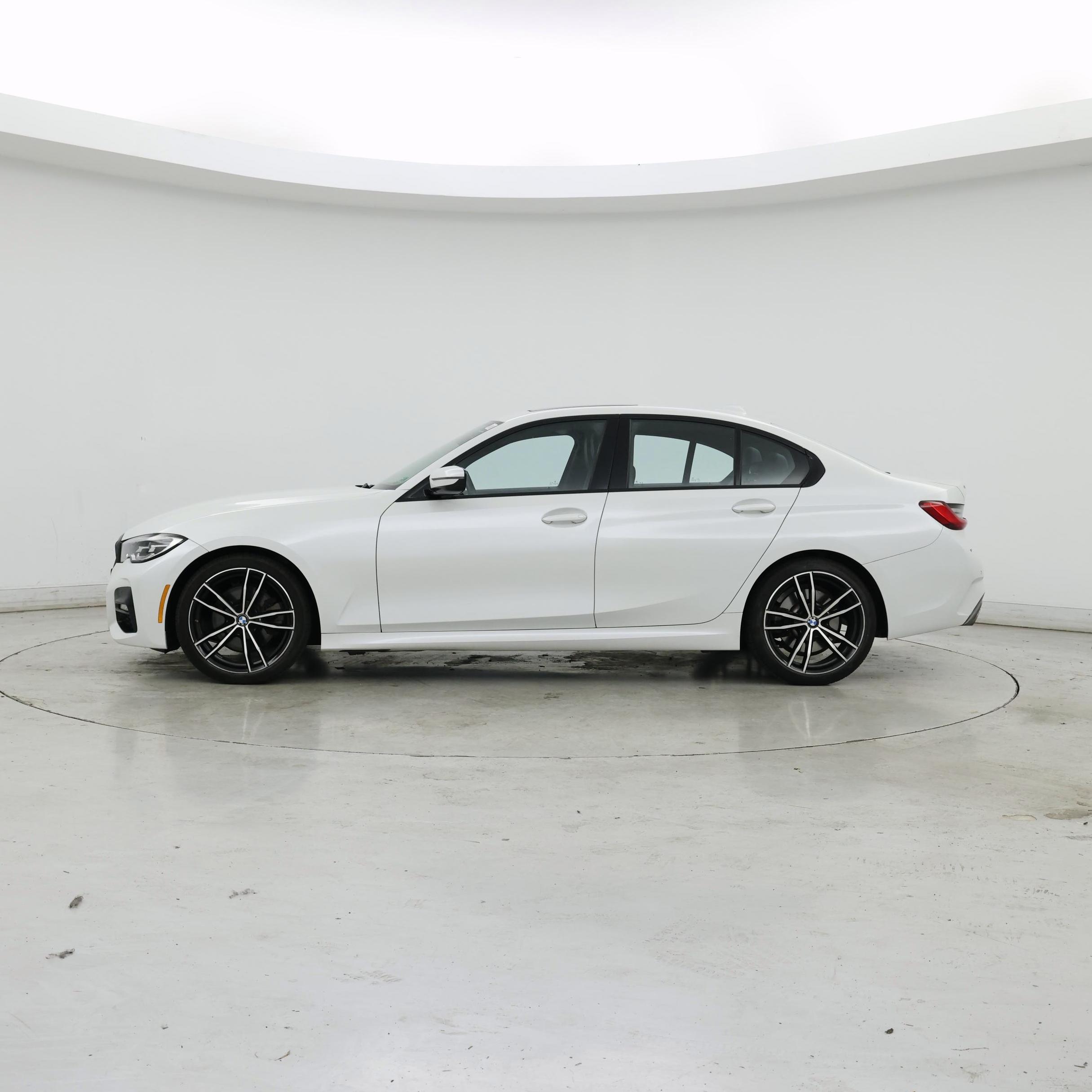 Thumbnail: 2020 BMW 3 Series - 3