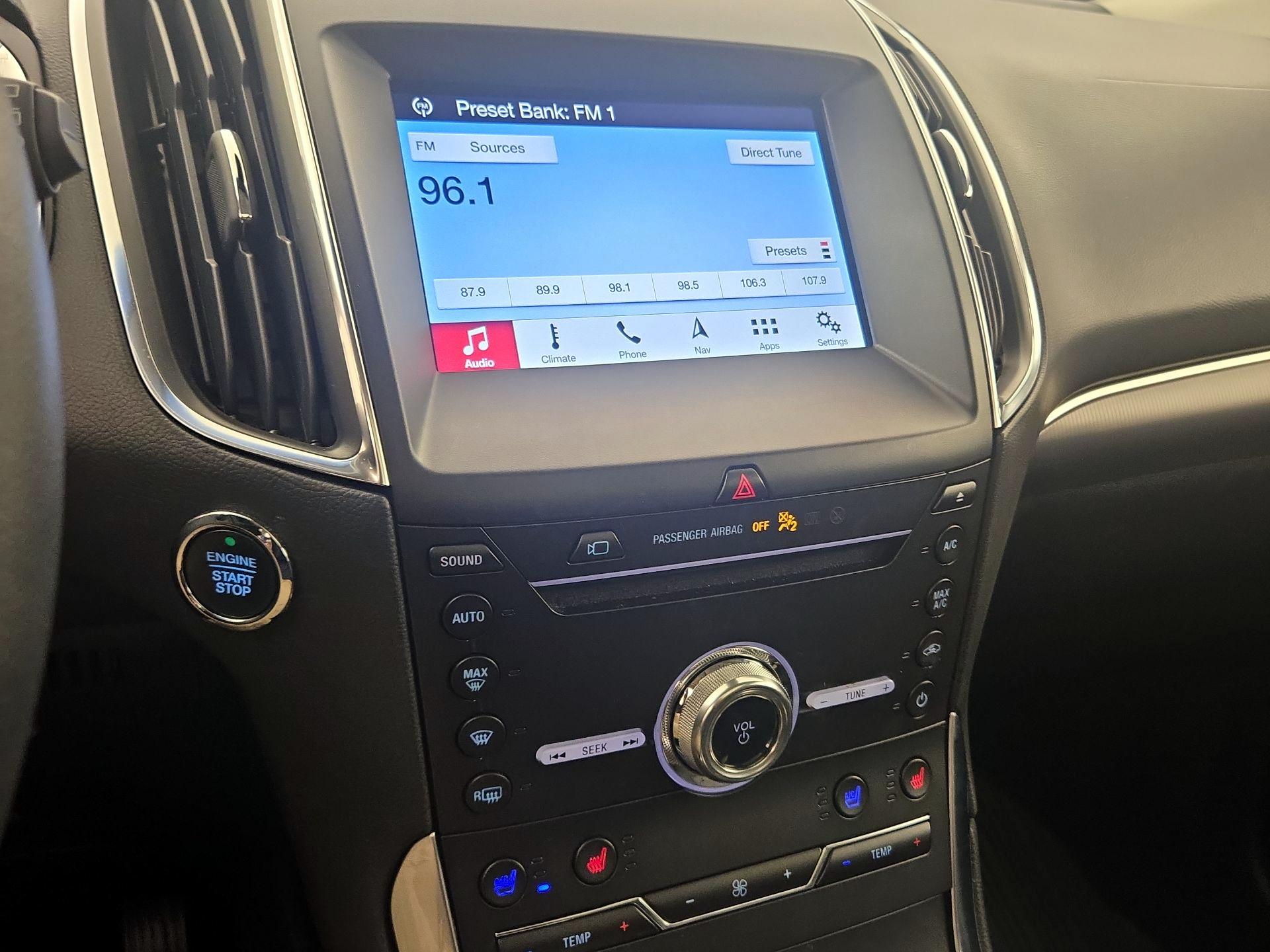 Thumbnail: 2019 Ford Edge - 16