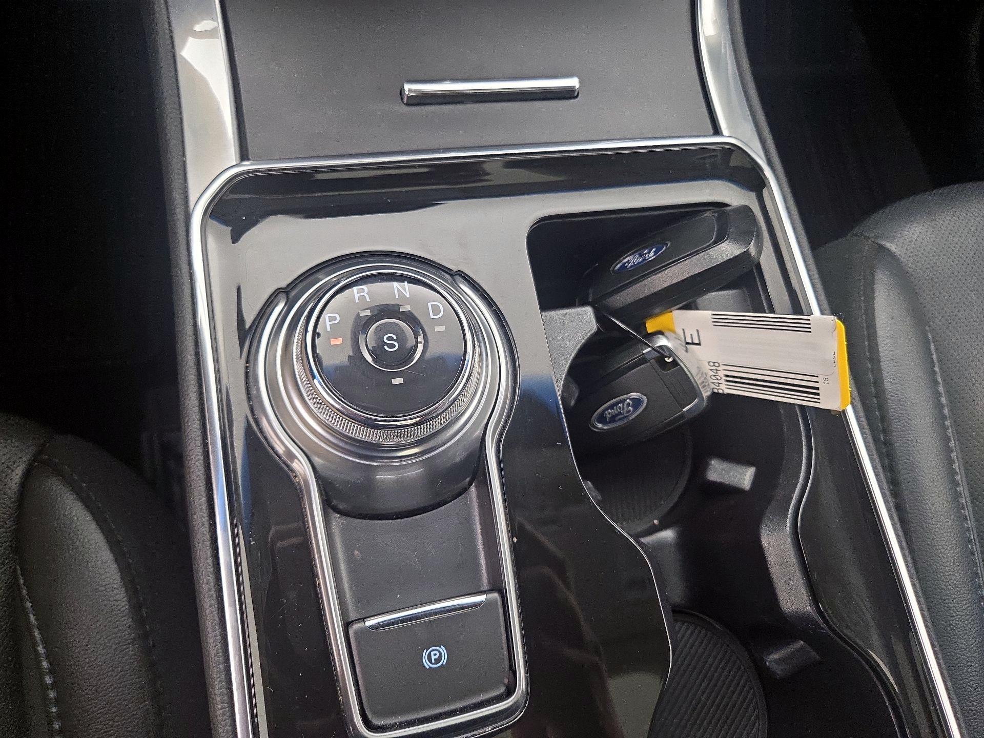 Thumbnail: 2019 Ford Edge - 18