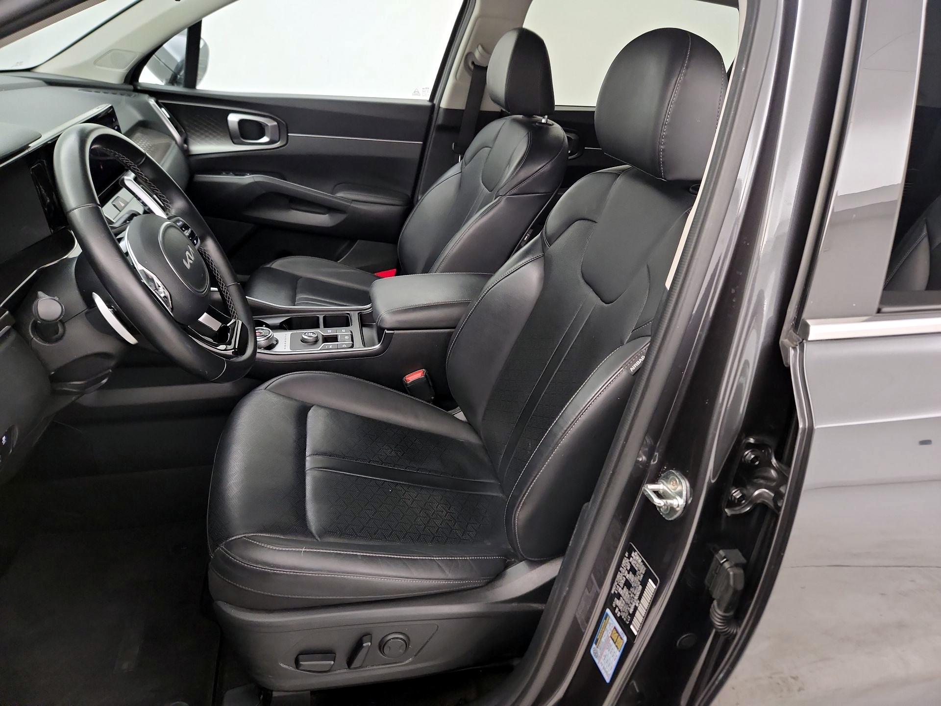 Thumbnail: 2022 Kia Sorento - 11