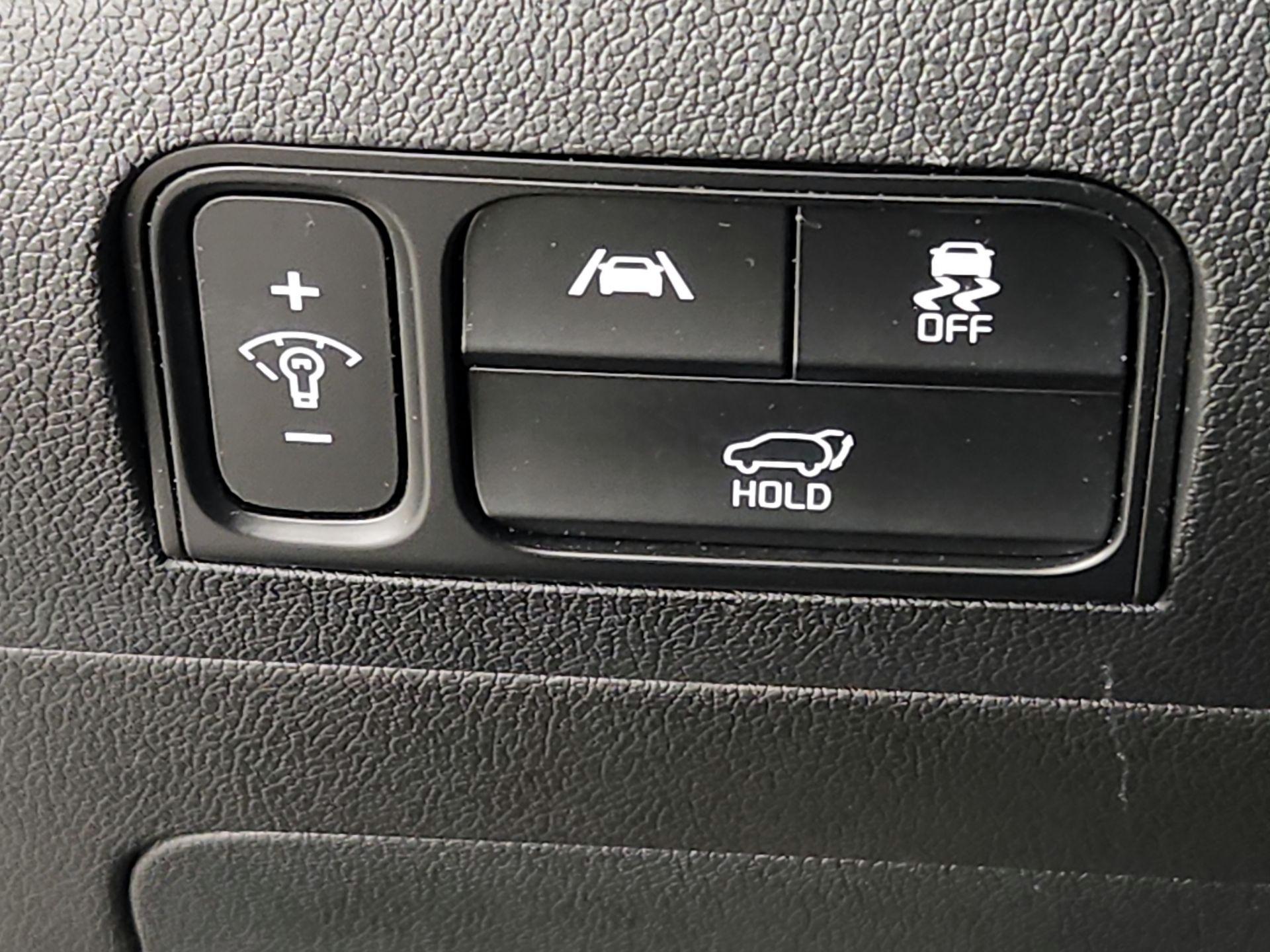 Thumbnail: 2022 Kia Sorento - 13