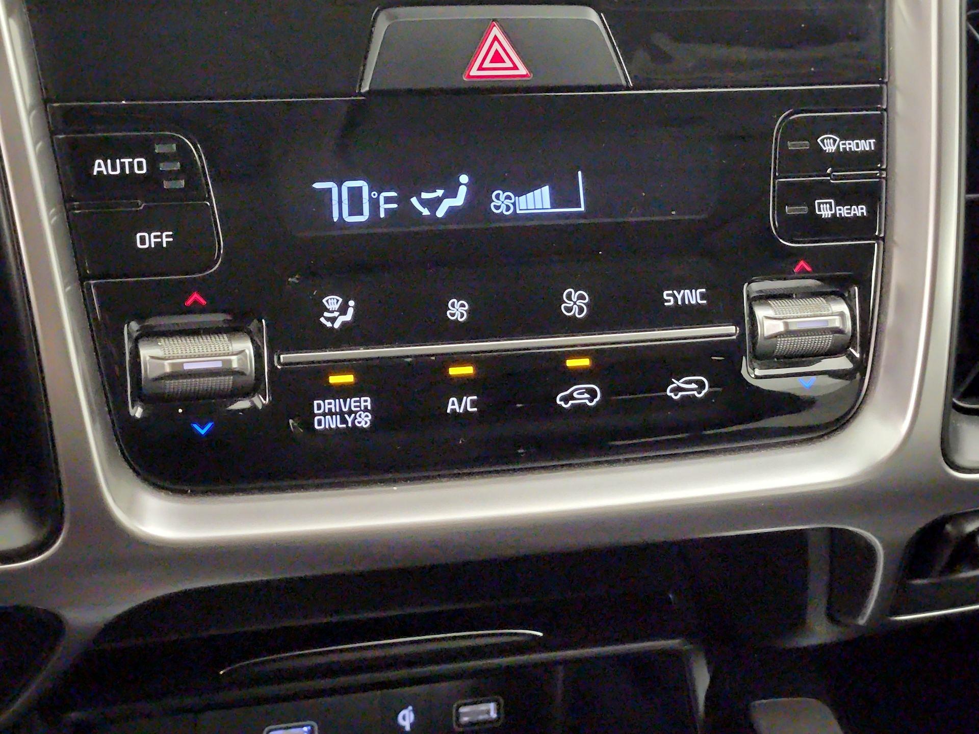 Thumbnail: 2022 Kia Sorento - 17