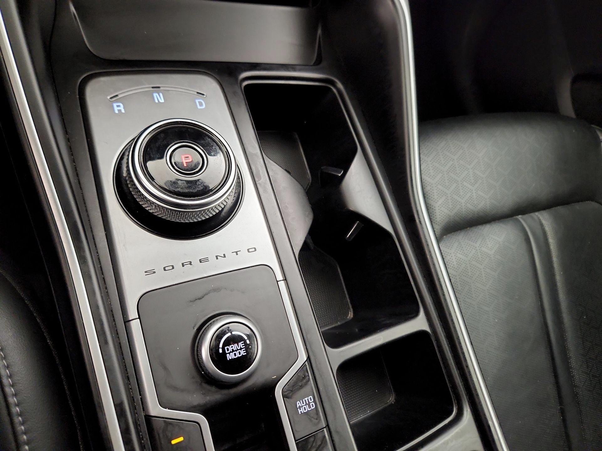 Thumbnail: 2022 Kia Sorento - 18