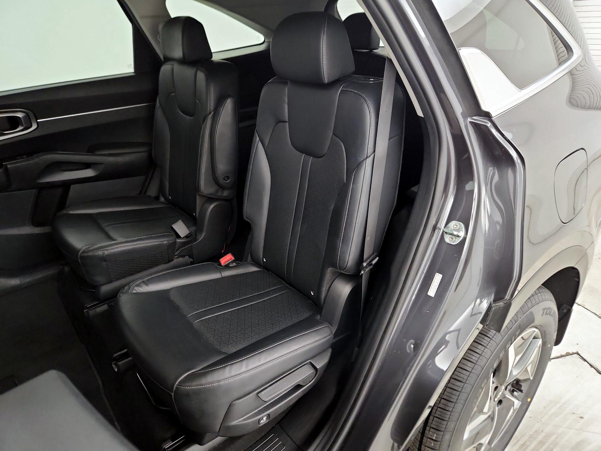 Thumbnail: 2022 Kia Sorento - 20