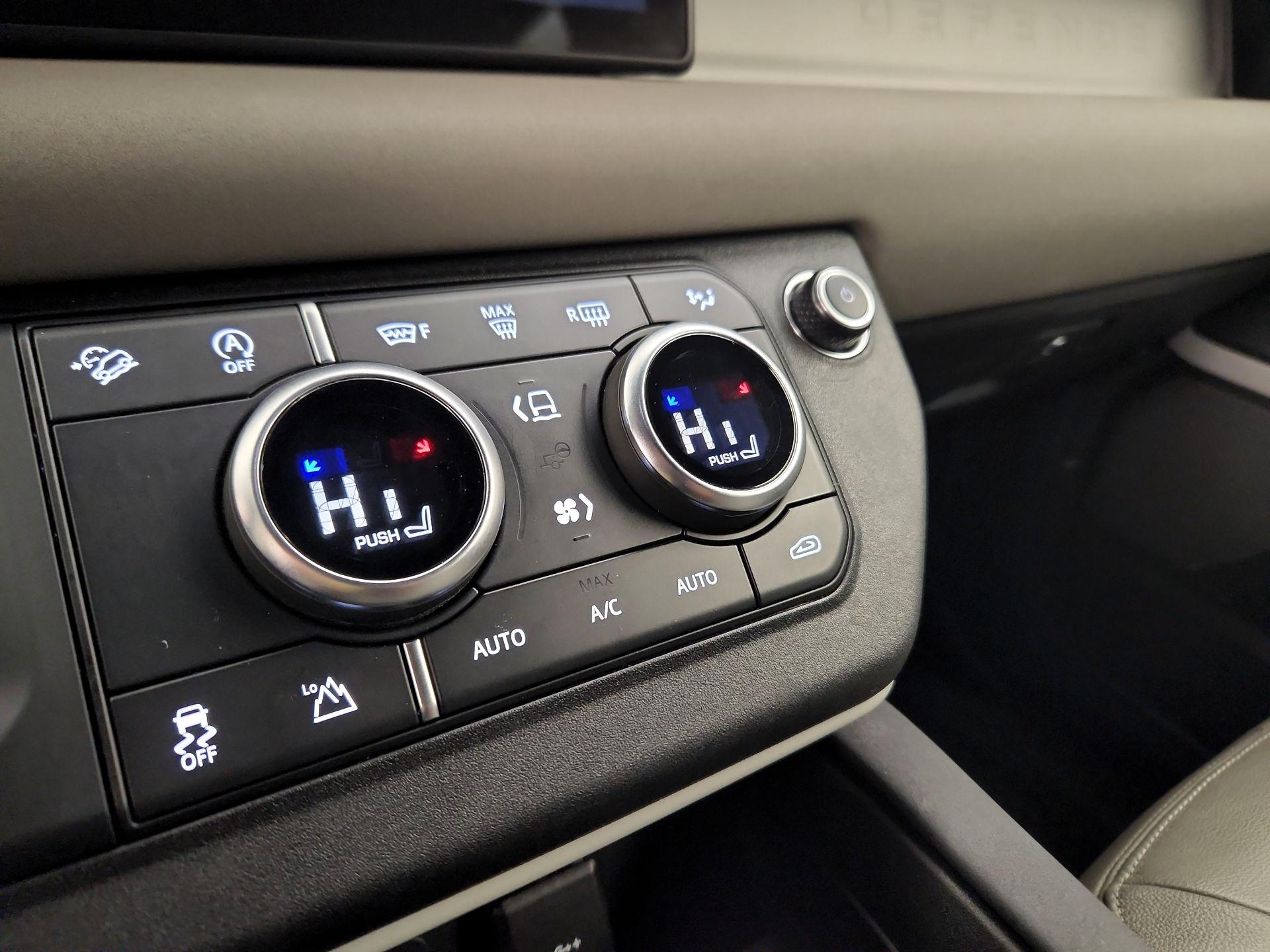 Thumbnail: 2022 Land Rover Defender - 16