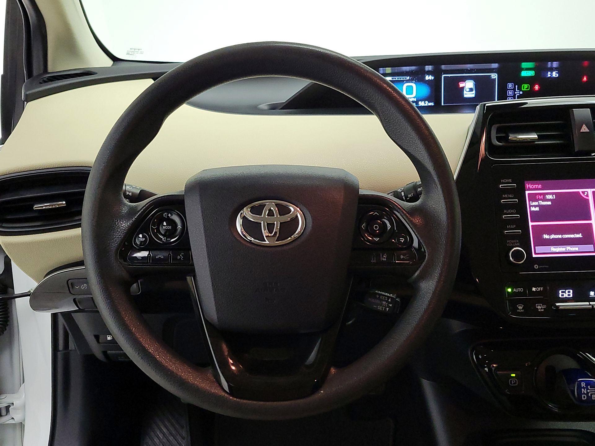 Thumbnail: 2022 Toyota Prius - 10