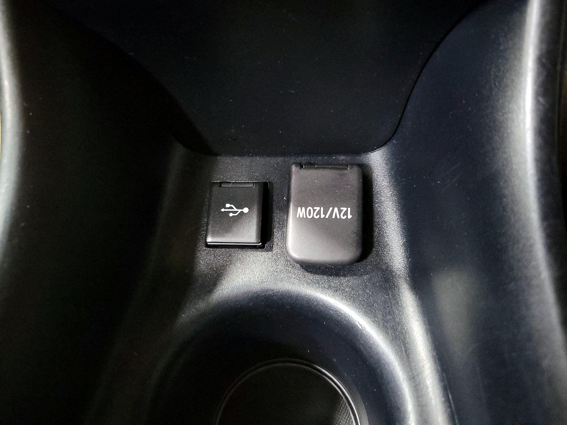 Thumbnail: 2022 Toyota Prius - 18