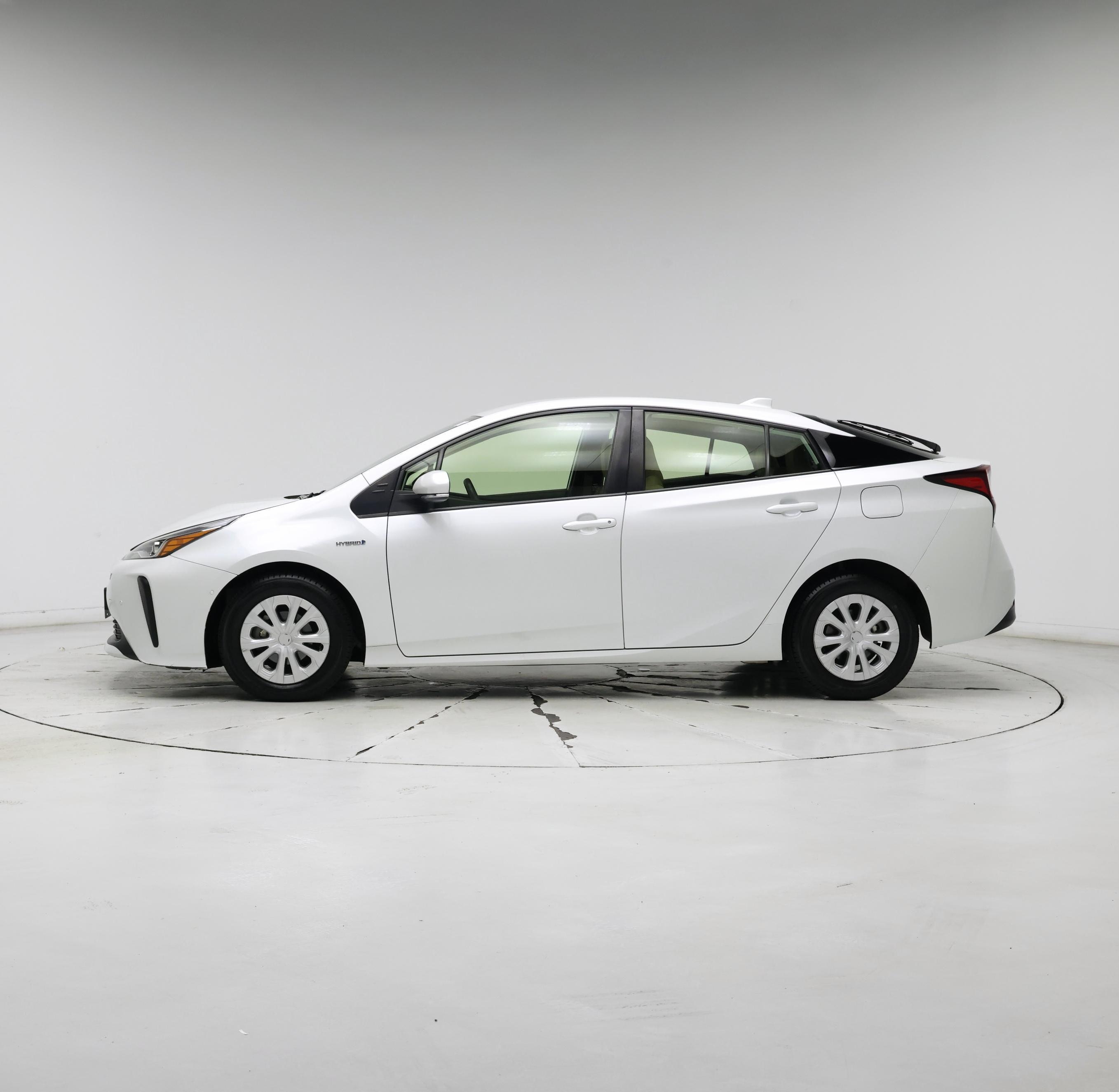 Thumbnail: 2022 Toyota Prius - 3