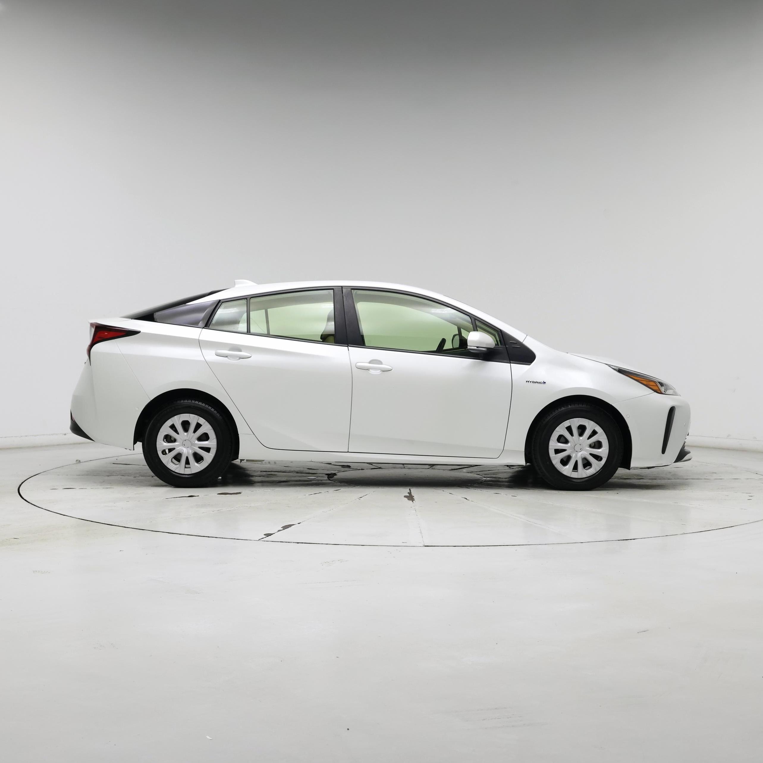 Thumbnail: 2022 Toyota Prius - 7