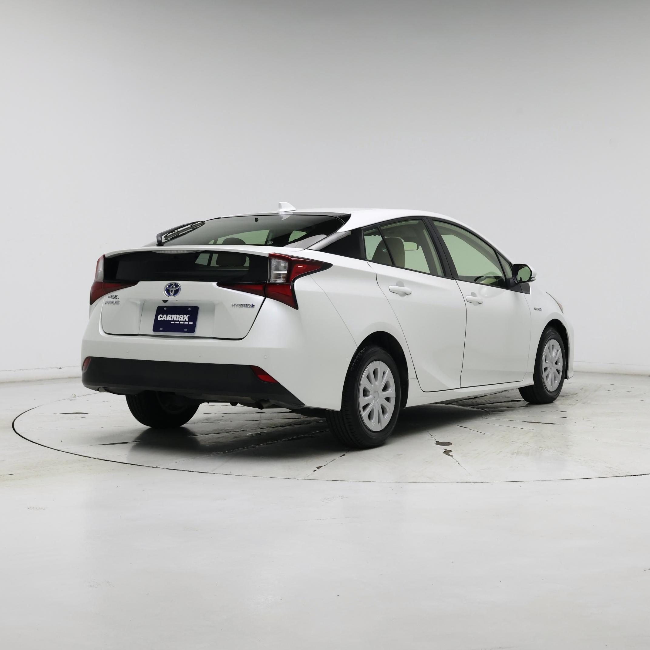 Thumbnail: 2022 Toyota Prius - 8