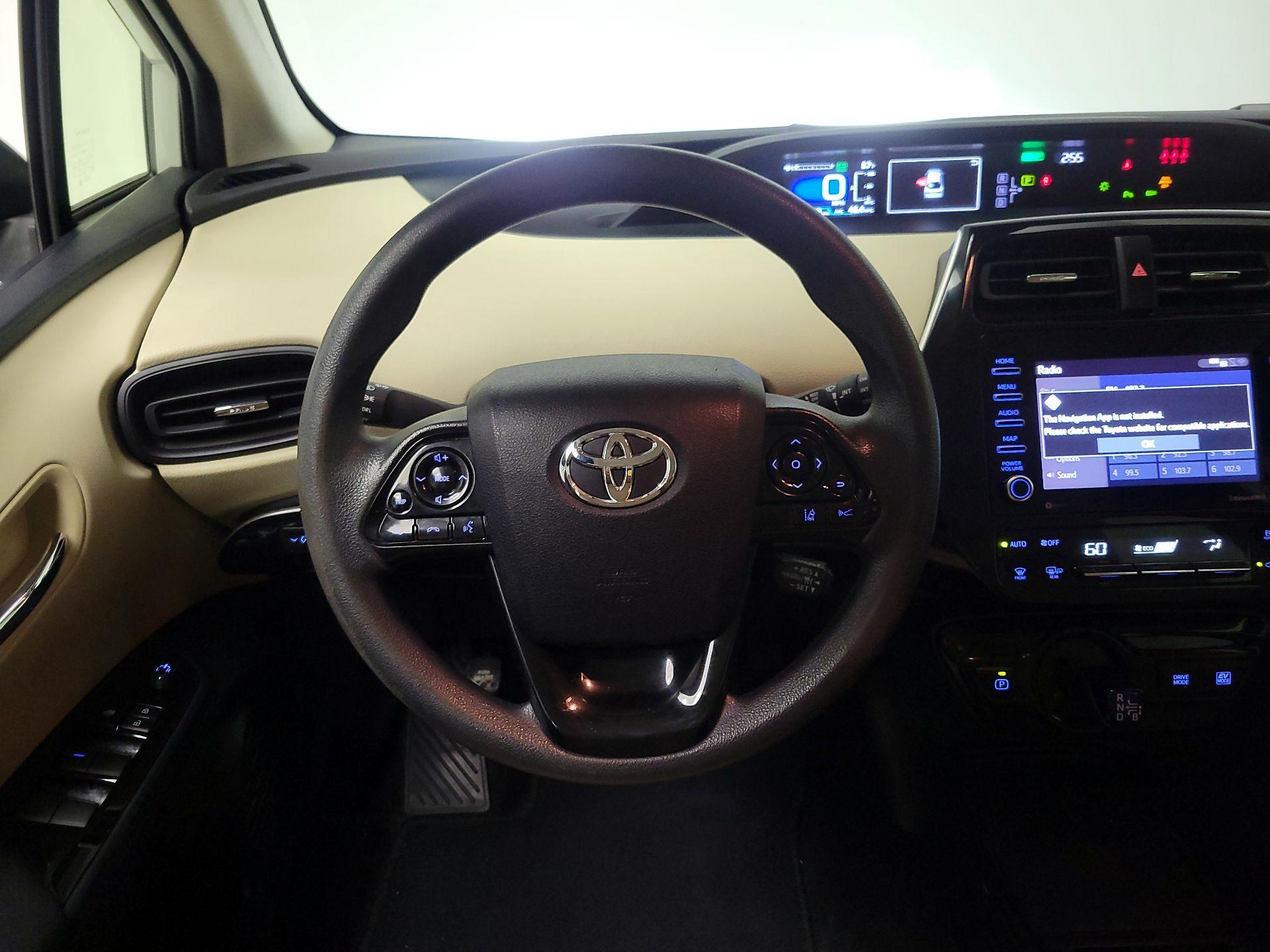 Thumbnail: 2022 Toyota Prius - 10