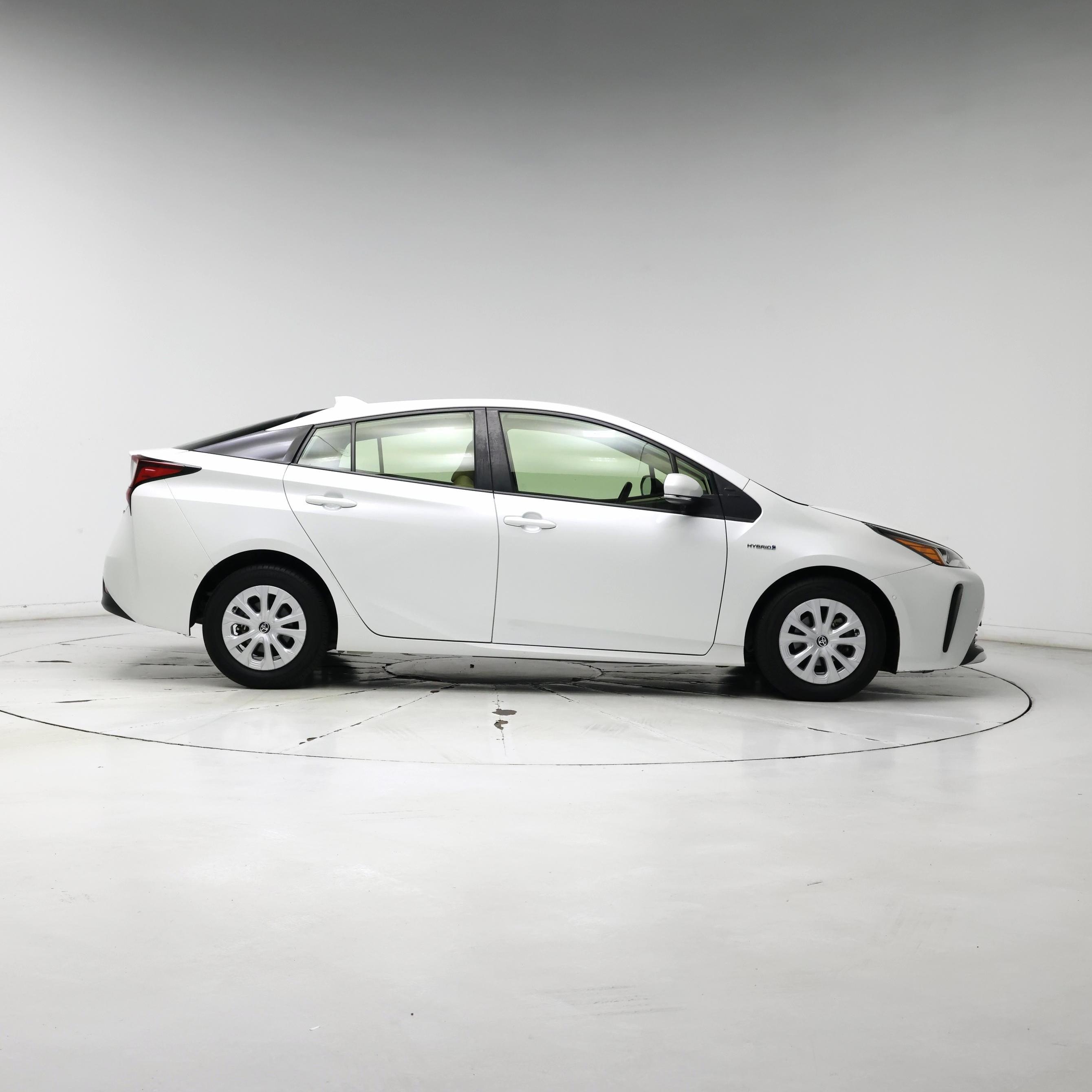 Thumbnail: 2022 Toyota Prius - 7