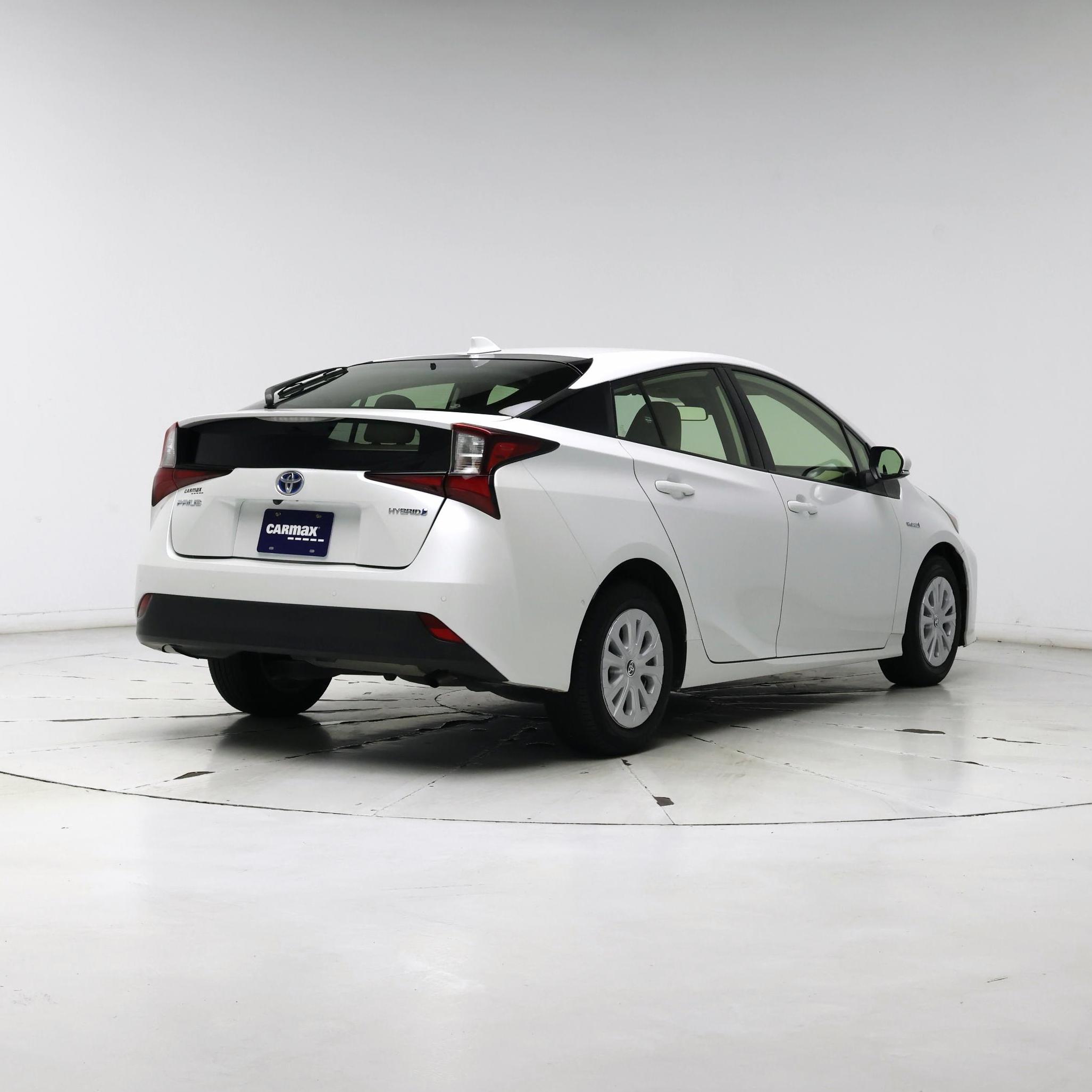 Thumbnail: 2022 Toyota Prius - 8