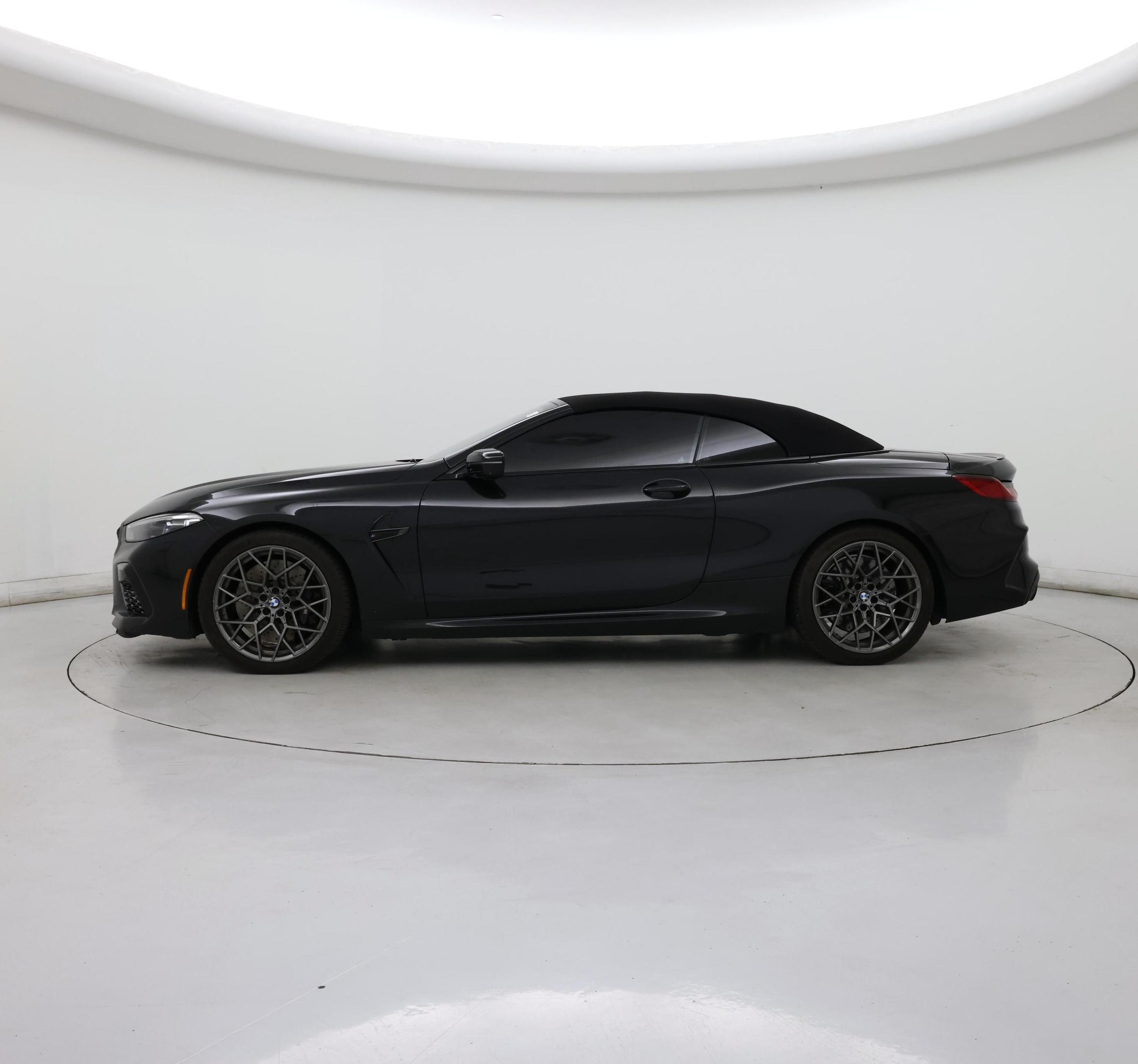 Thumbnail: 2022 BMW M8 - 3