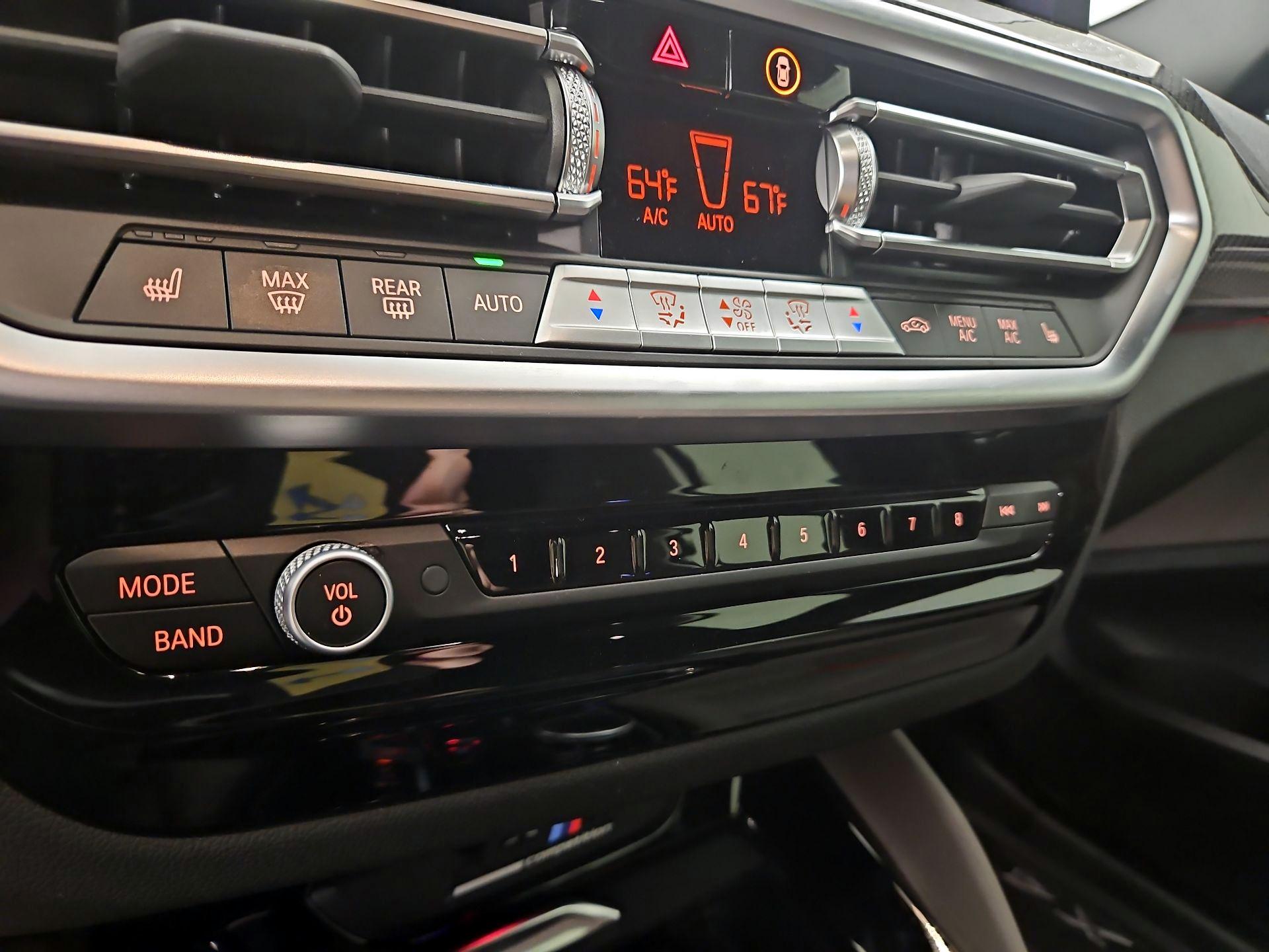 Thumbnail: 2025 BMW X4 - 17