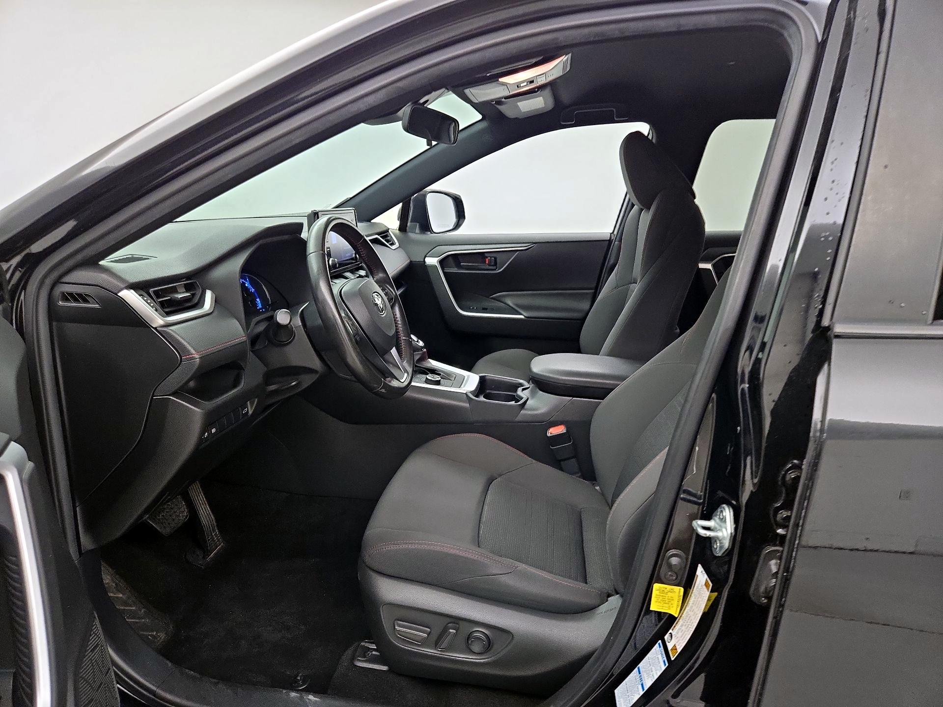 Thumbnail: 2021 Toyota RAV4 - 11